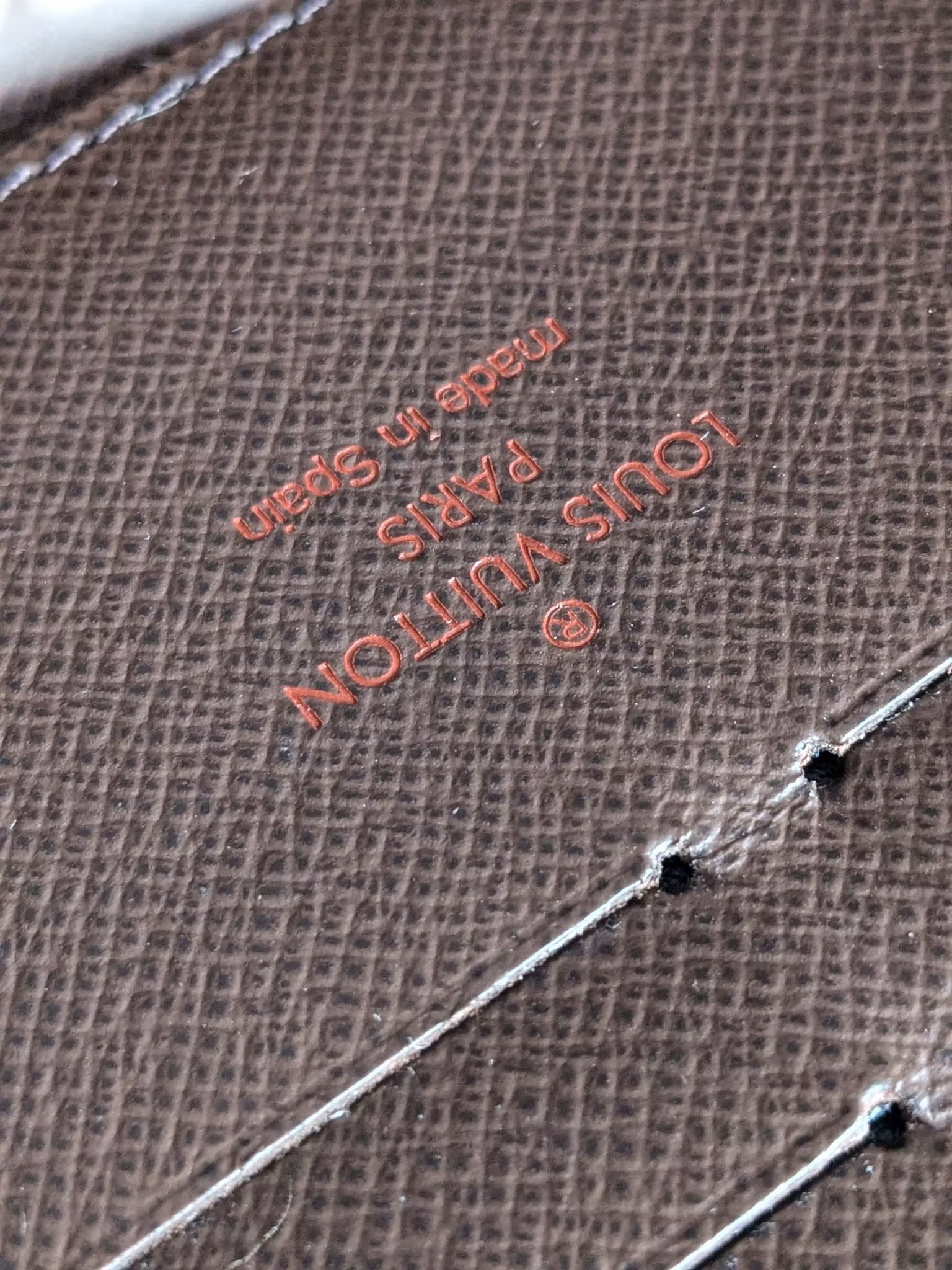 Louis Vuitton Zippy Wallet