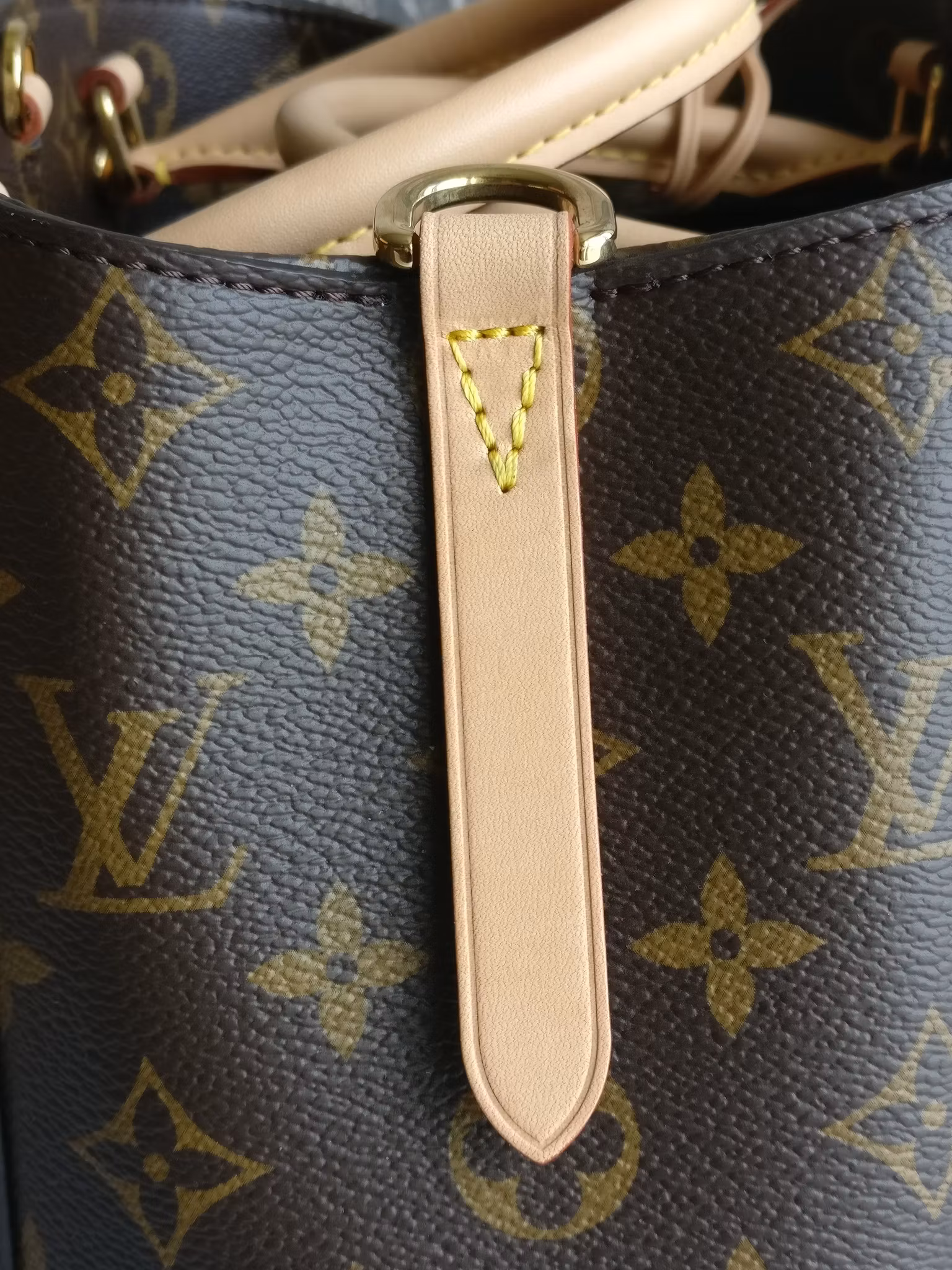 Louis Vuitton Montaigne BB