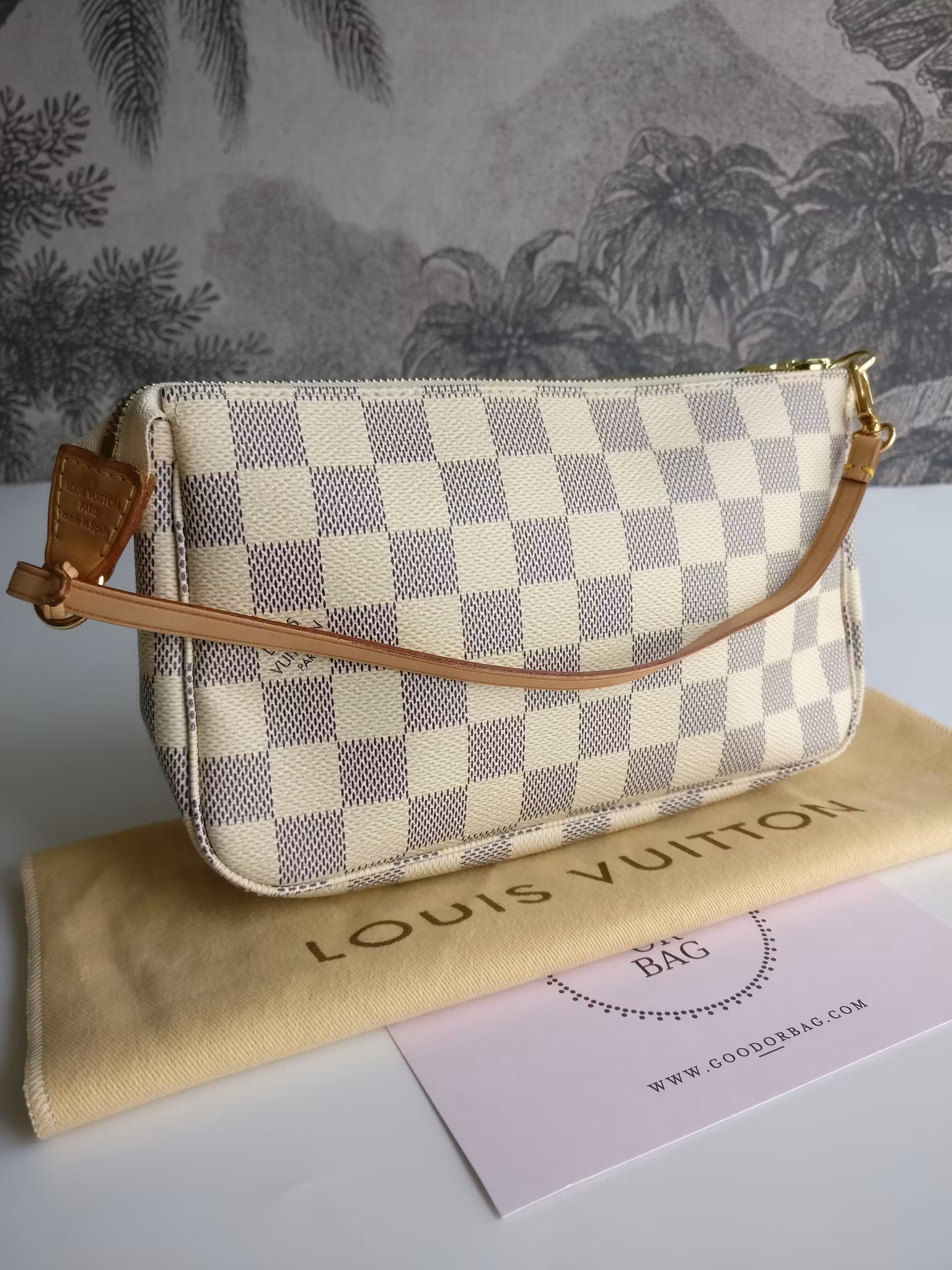 Louis Vuitton Pochette Accessoires damier azur