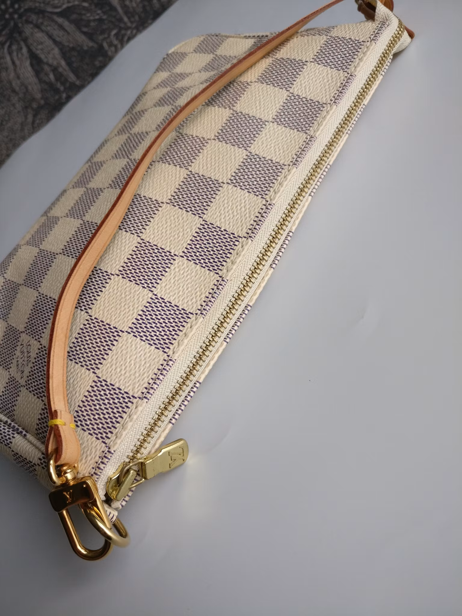 Louis Vuitton Pochette Accessoires damier azur