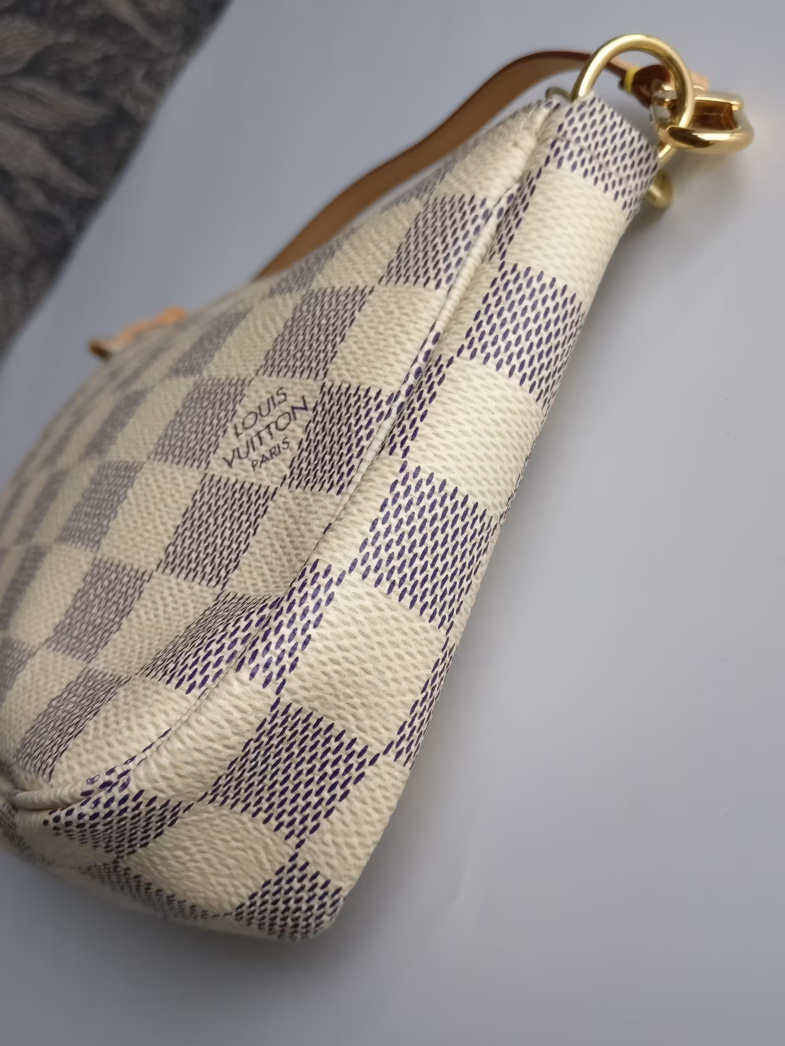 Louis Vuitton Pochette Accessoires damier azur