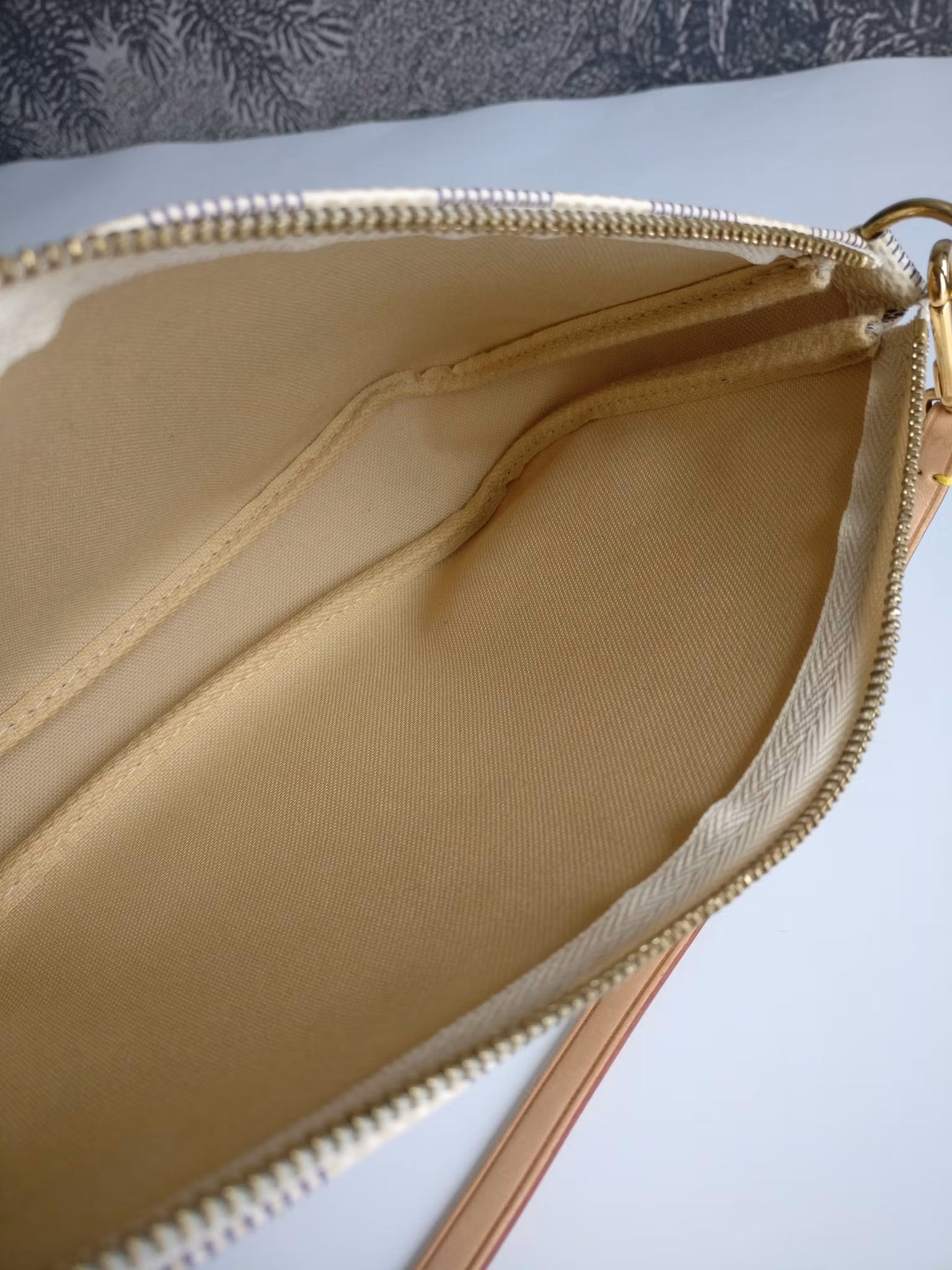 Louis Vuitton Pochette Accessoires damier azur