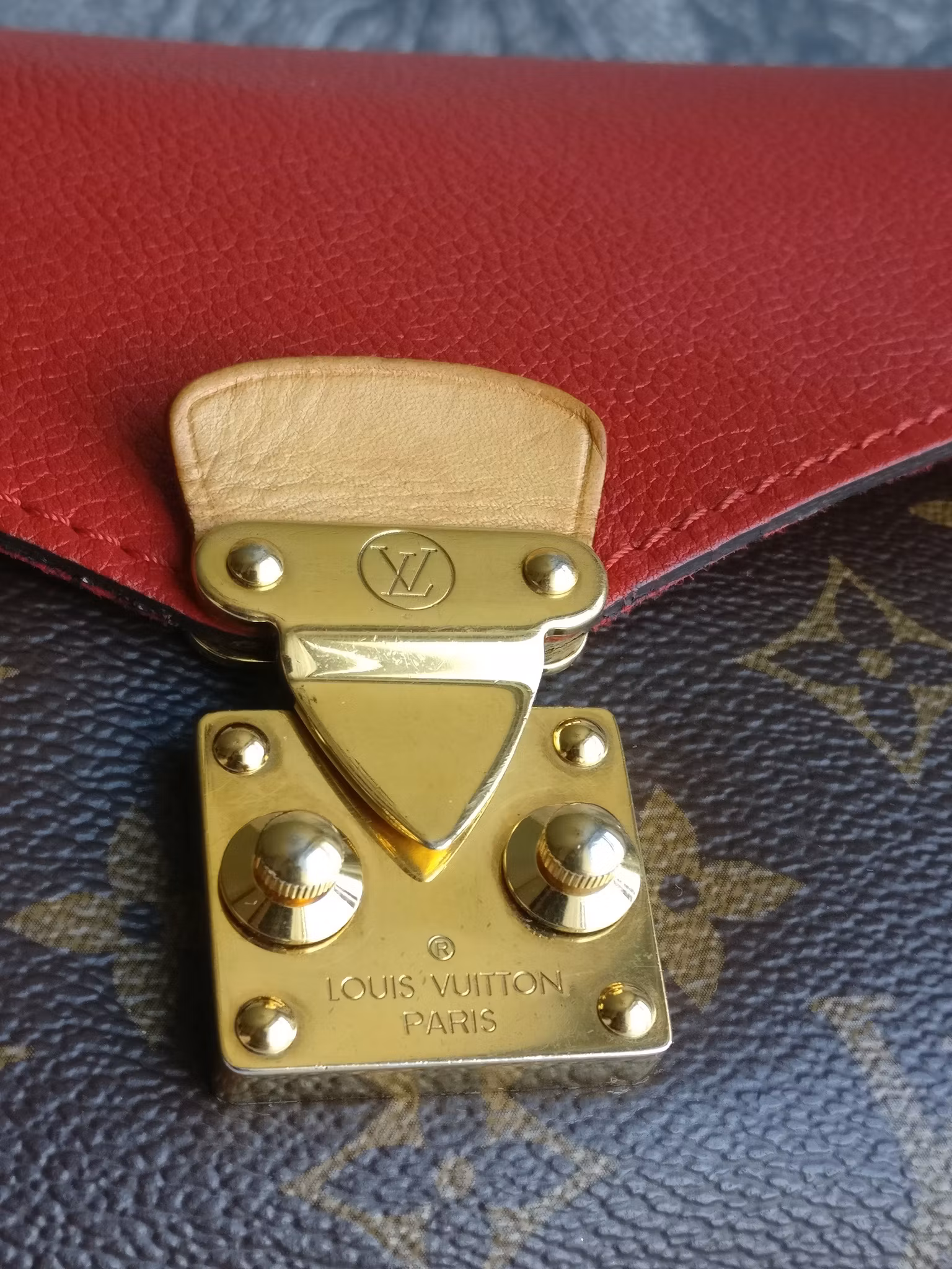 Louis Vuitton Pallas Chain Bag