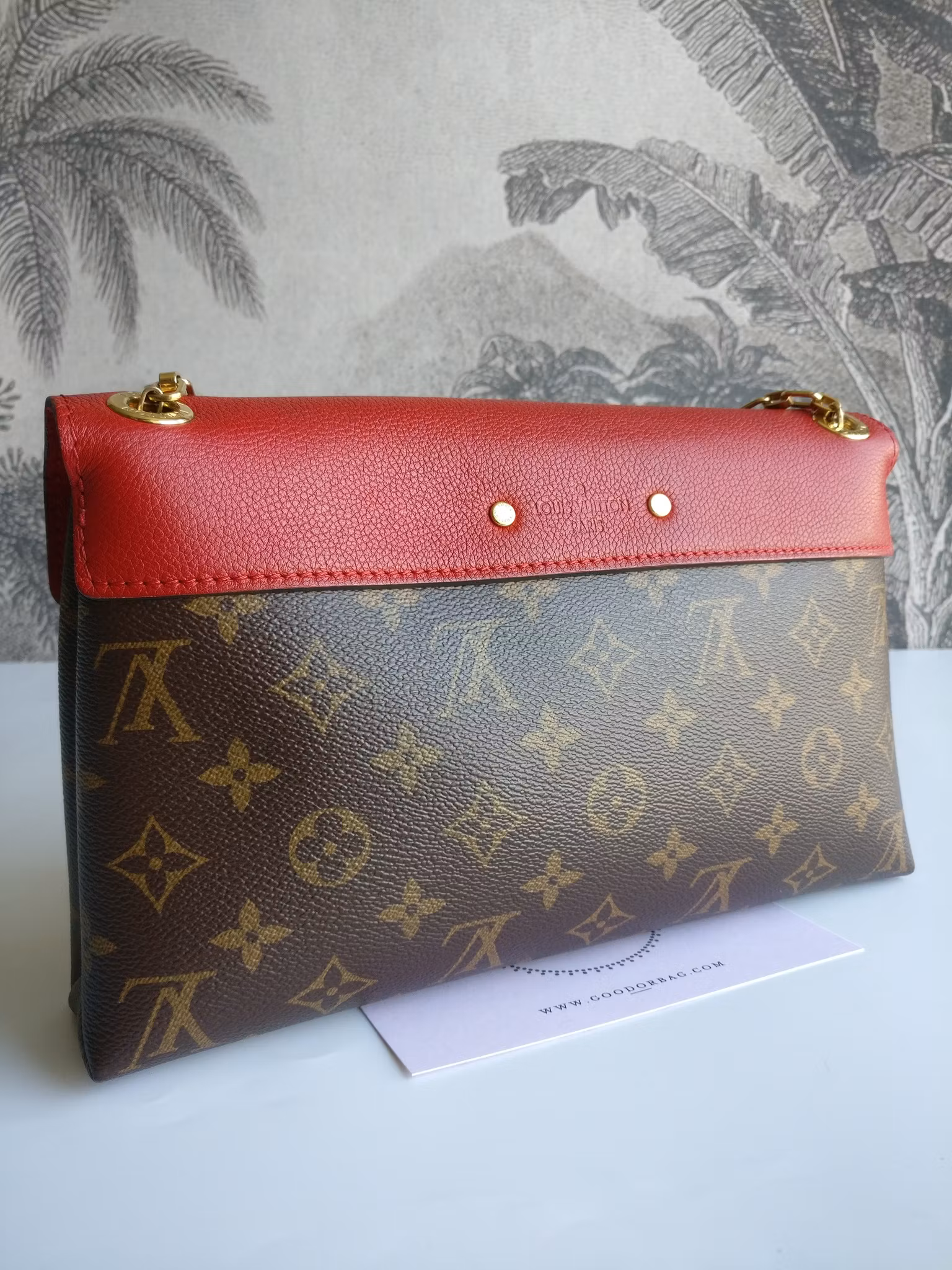 Louis Vuitton Pallas Chain Bag