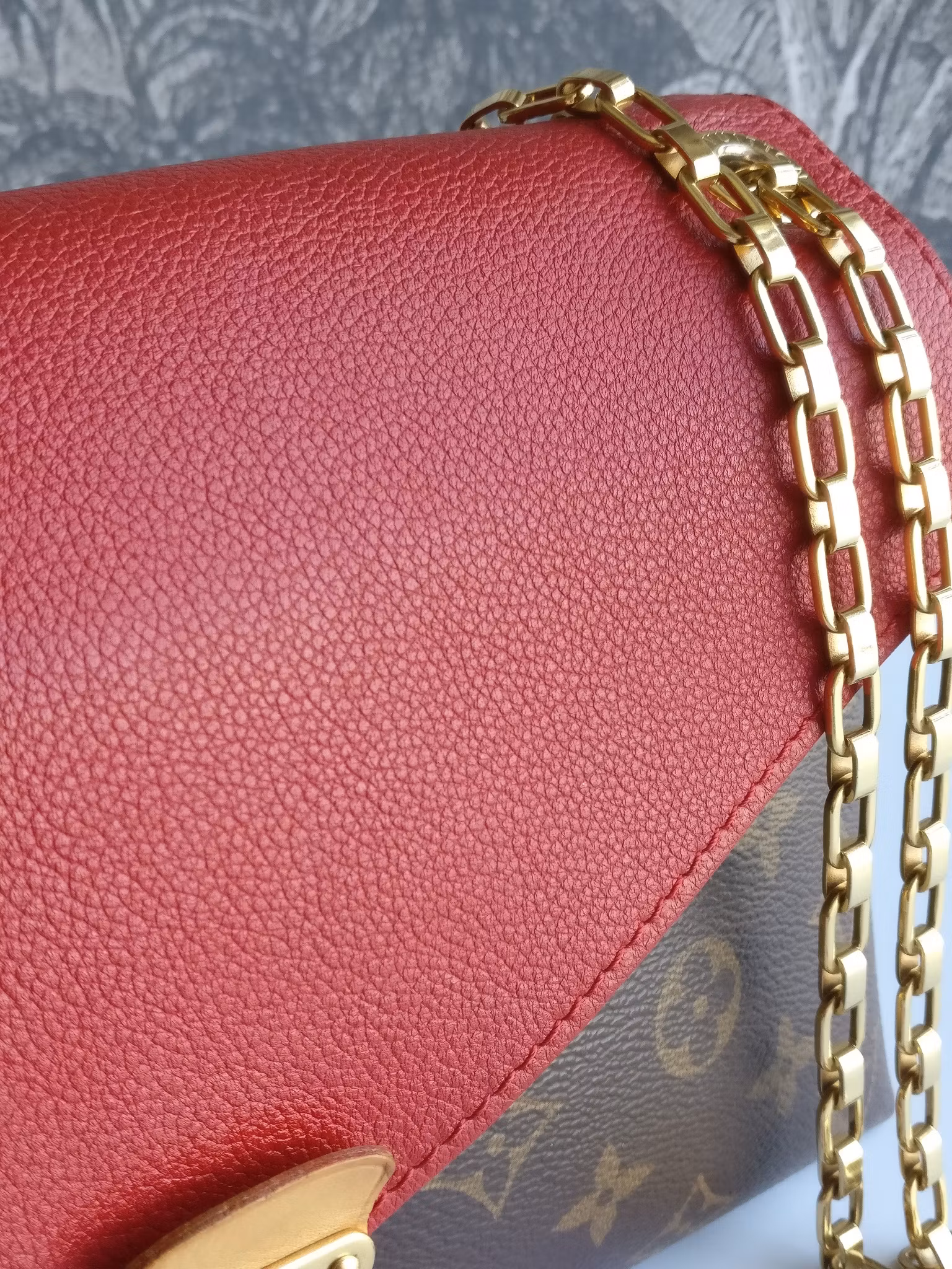 Louis Vuitton Pallas Chain Bag