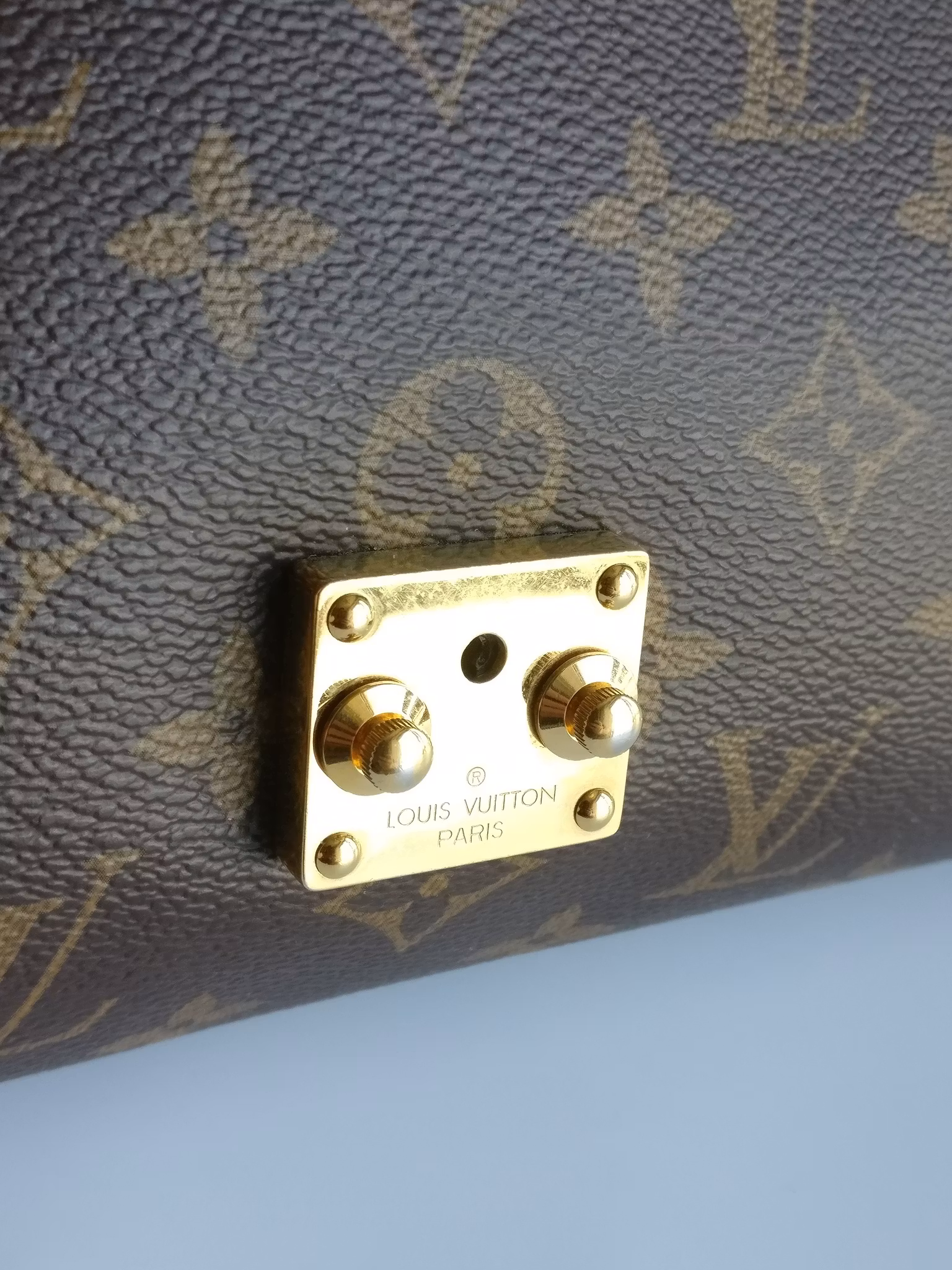 Louis Vuitton Pallas Chain Bag