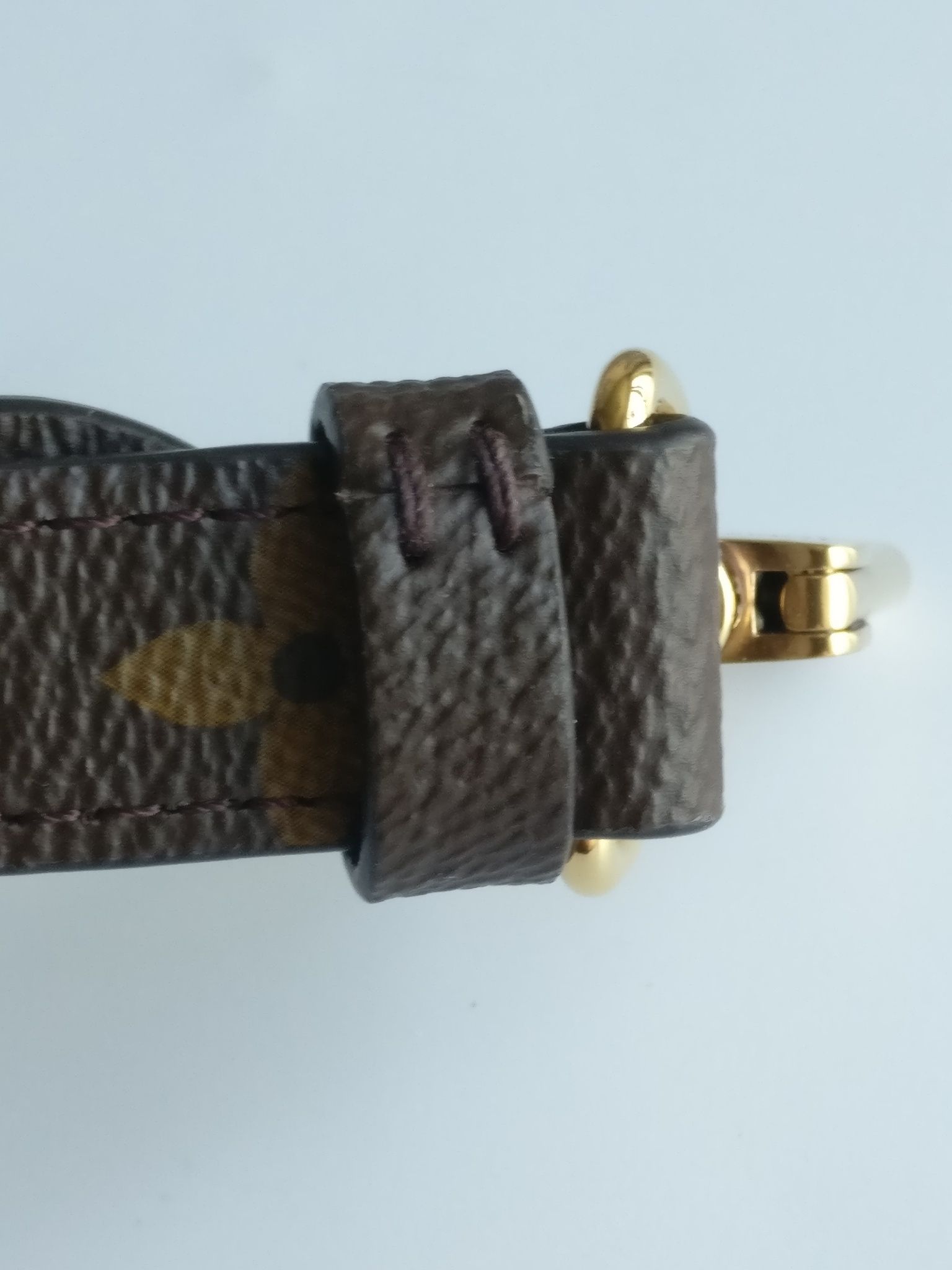 Louis Vuitton adjustable Metis shoulder strap