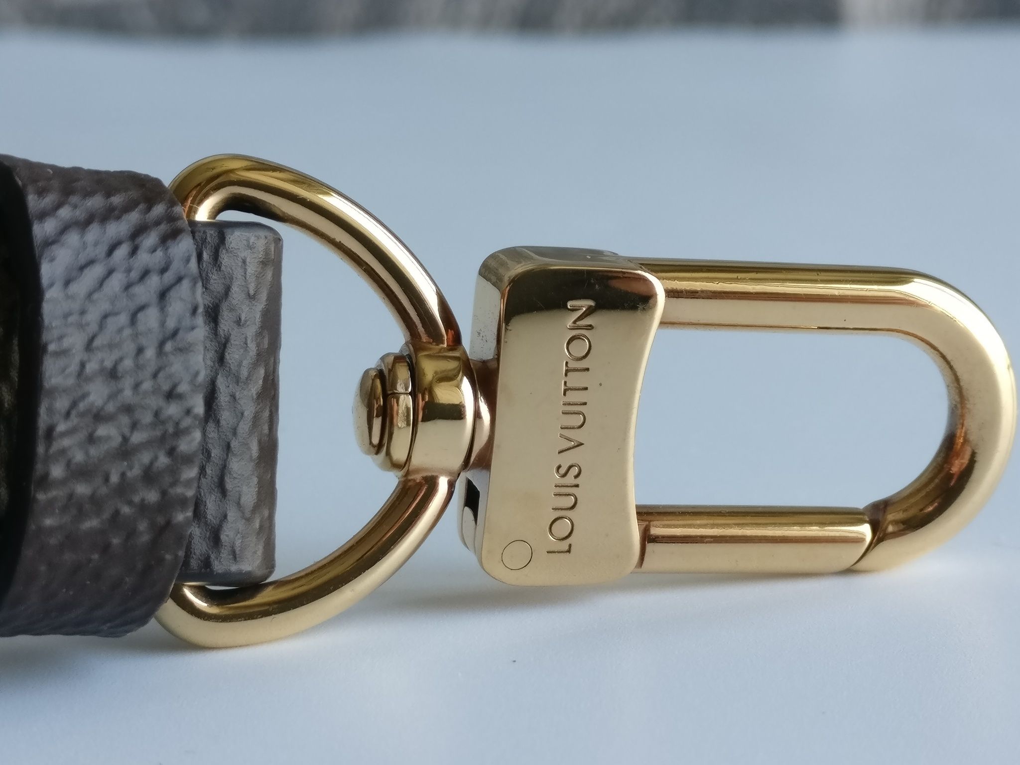 Louis Vuitton adjustable Metis shoulder strap