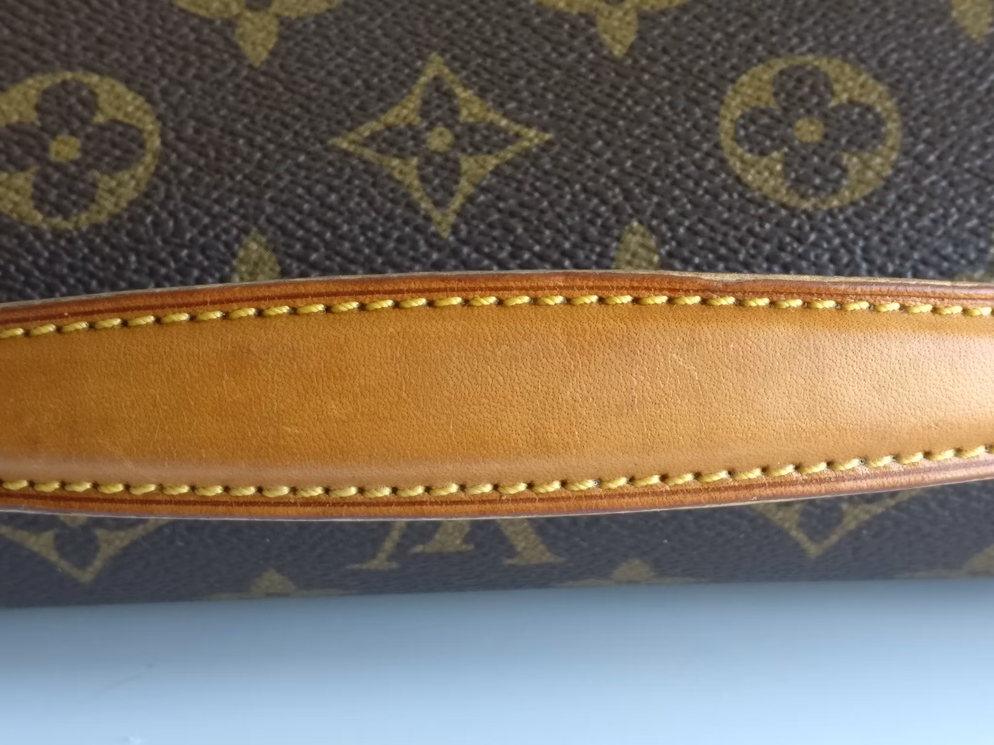 Louis Vuitton Bel Air GM