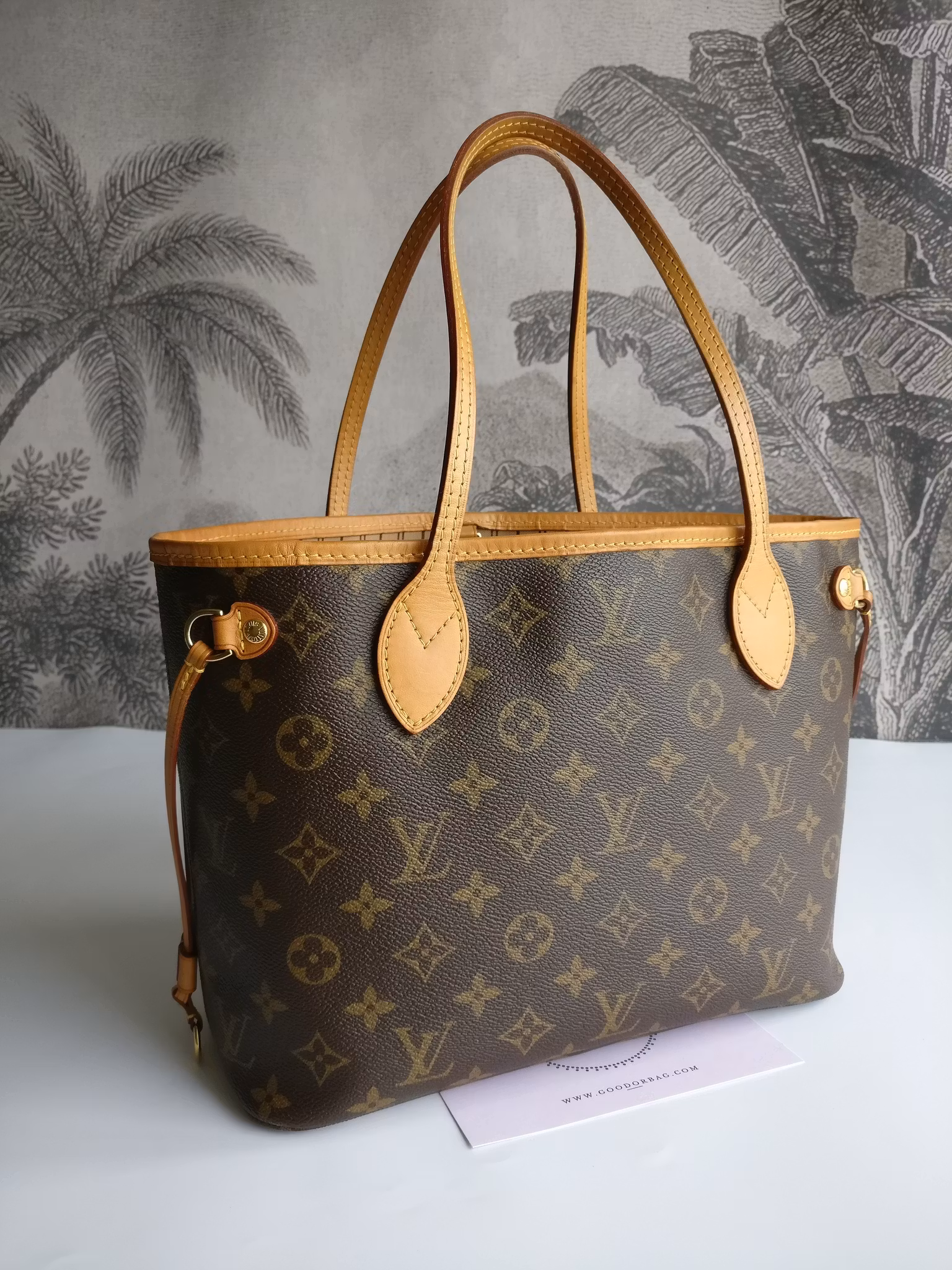 Louis Vuitton Neverfull PM