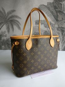 Louis Vuitton Neverfull PM