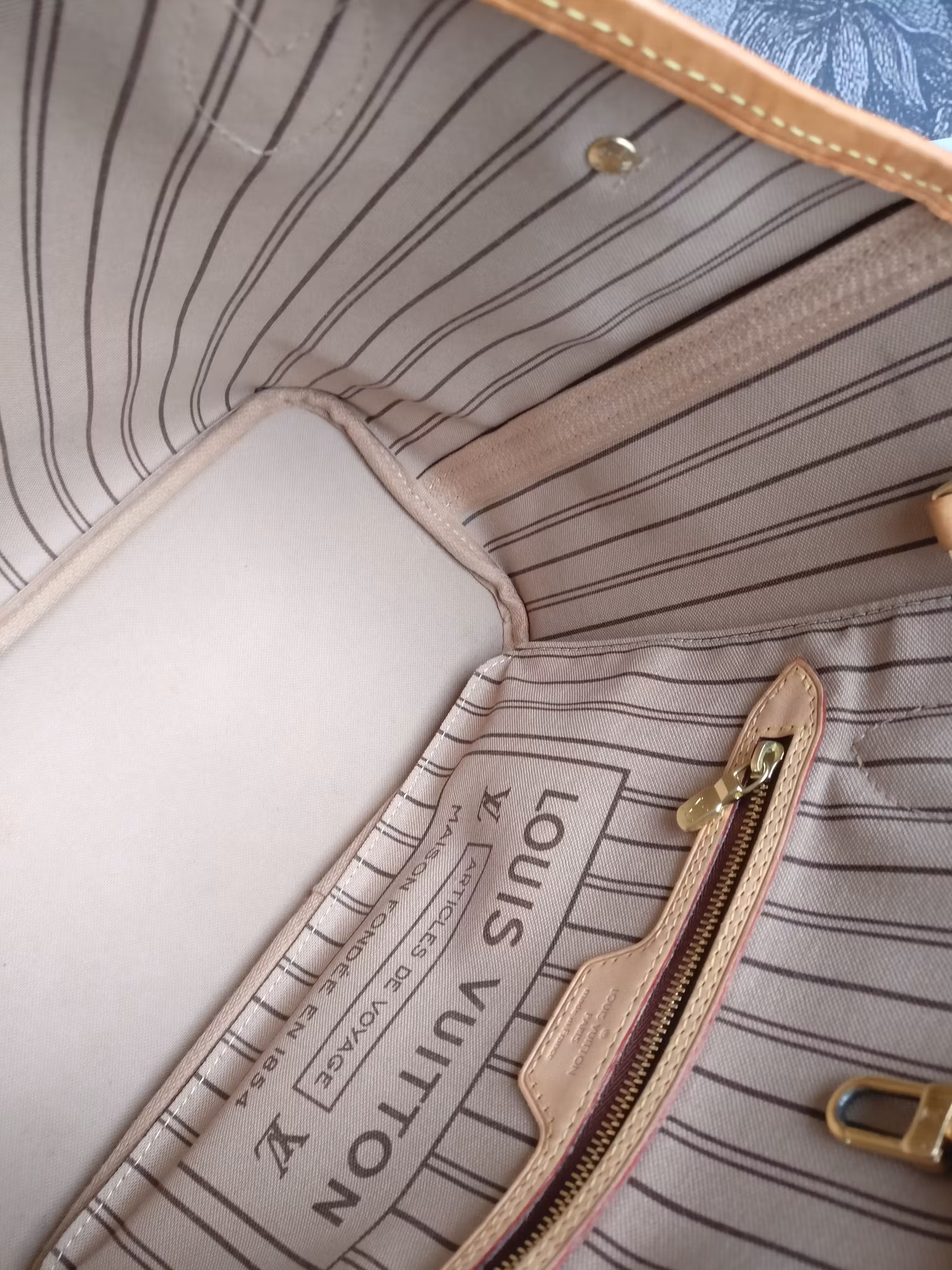 Louis Vuitton Neverfull PM