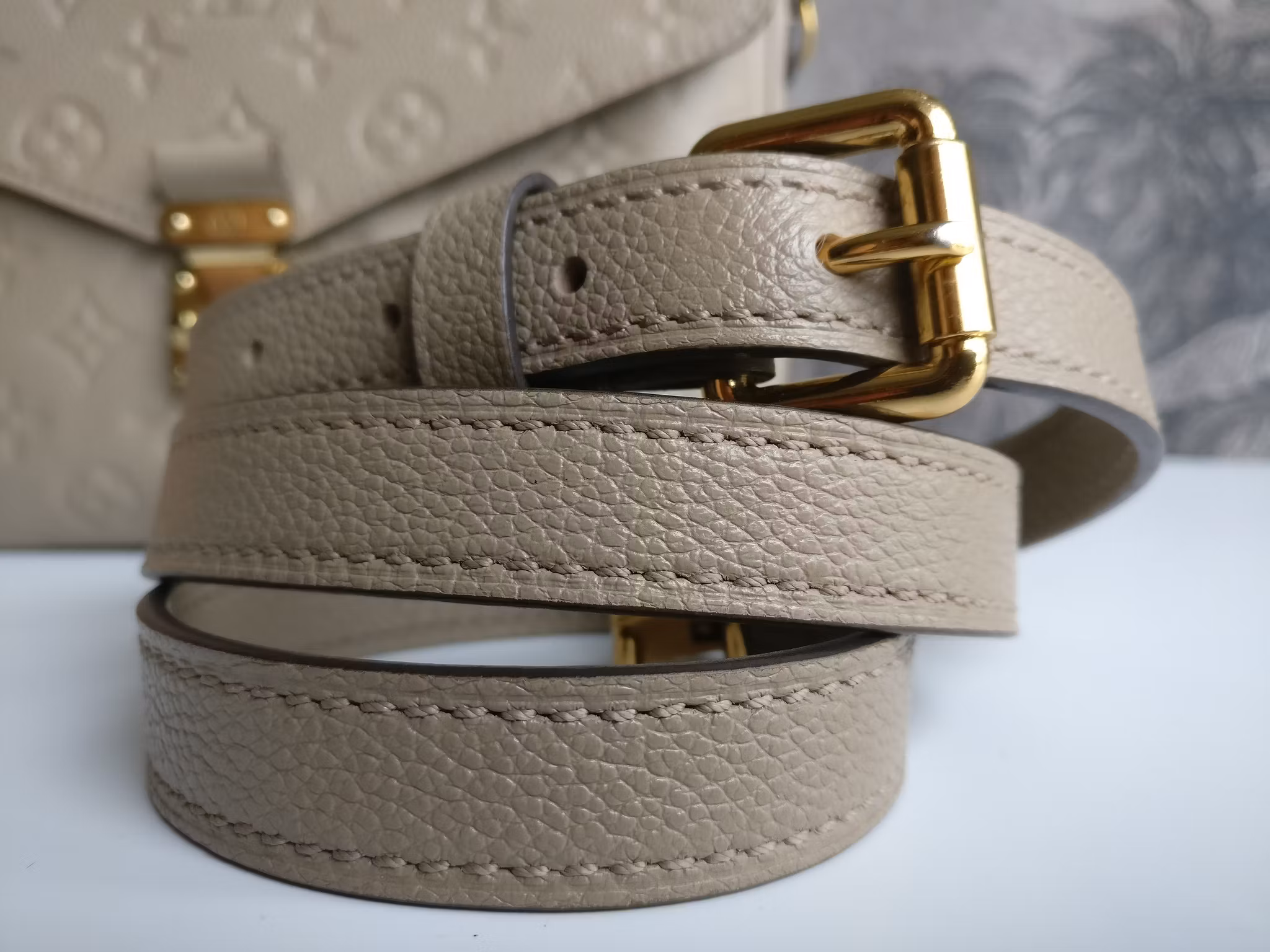 Louis Vuitton Pochette Metis empreinte Dune