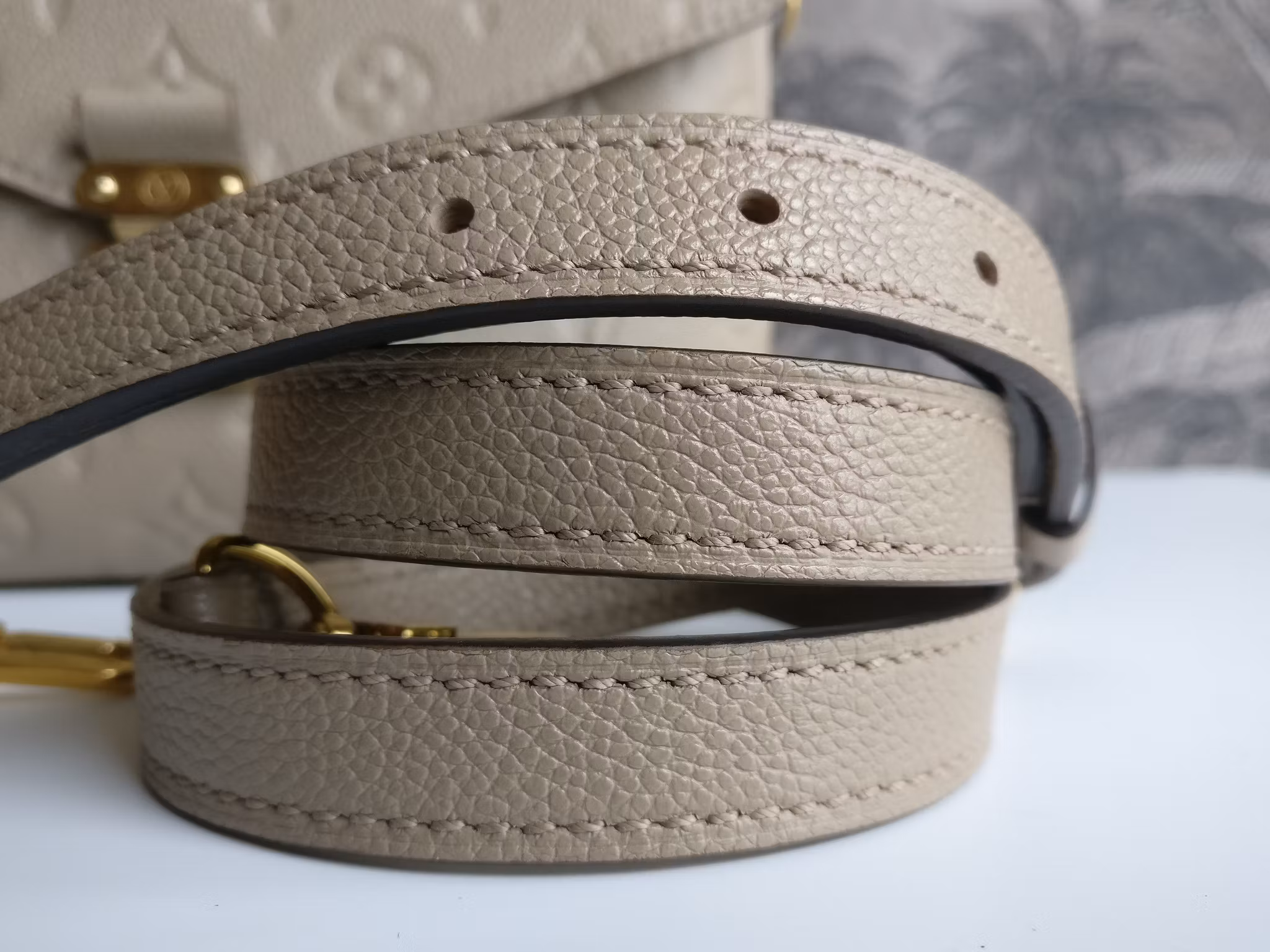 Louis Vuitton Pochette Metis empreinte Dune
