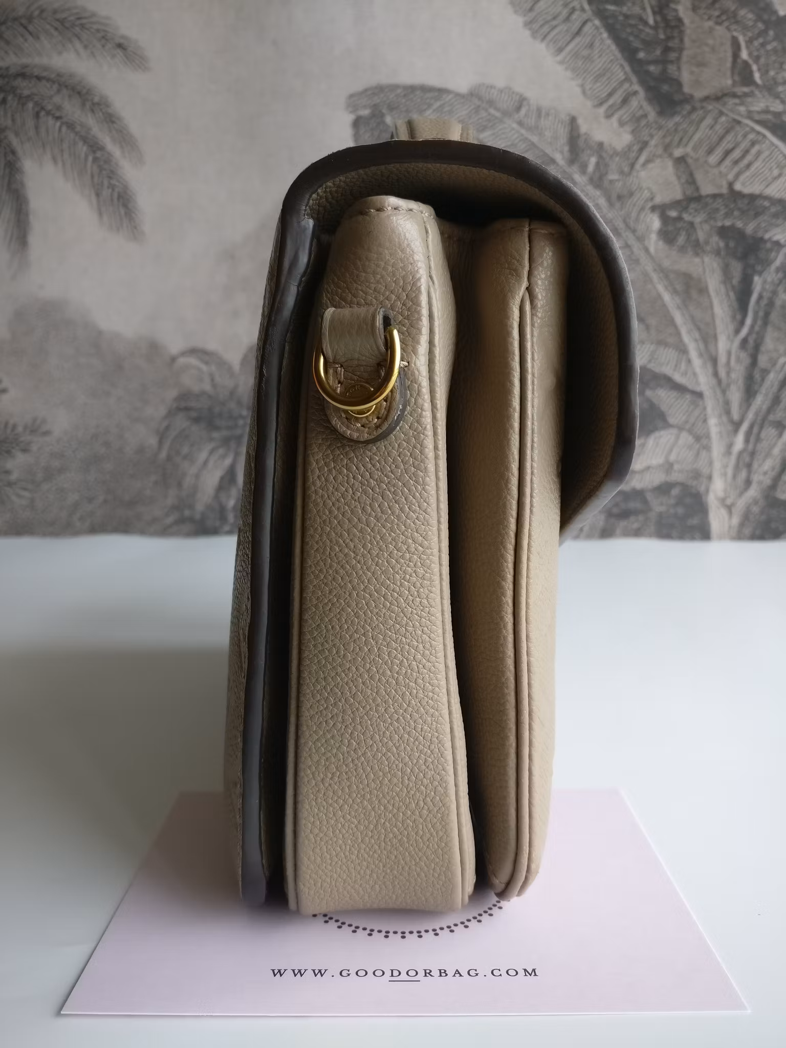 Louis Vuitton Pochette Metis empreinte Dune