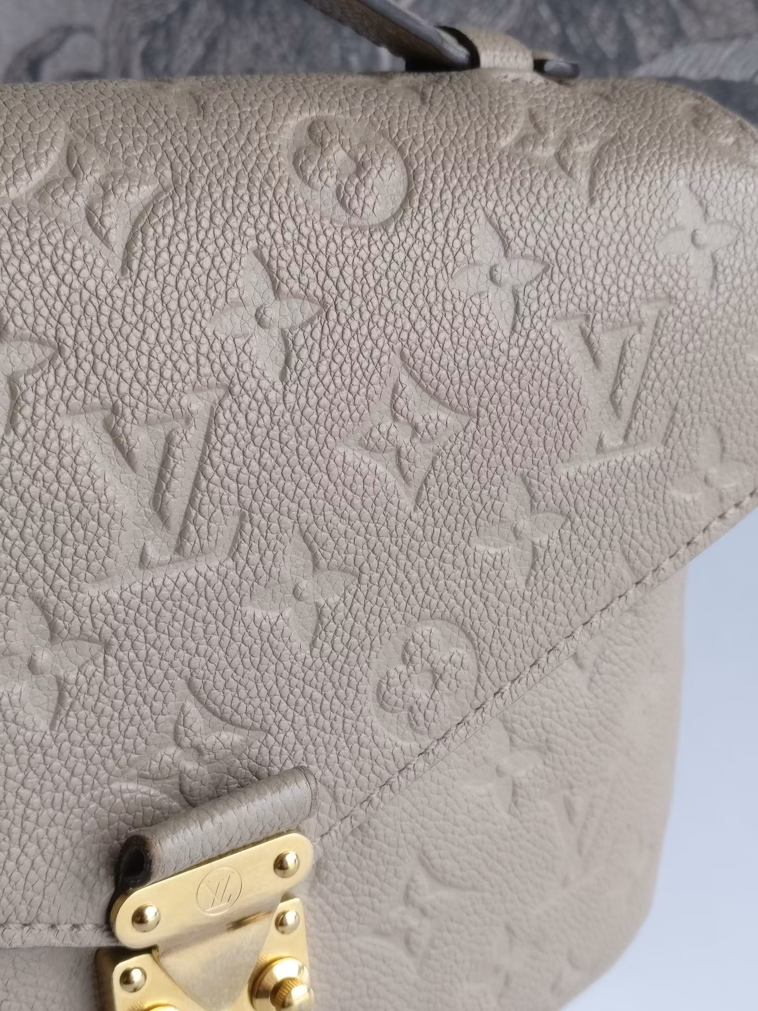 Louis Vuitton Pochette Metis empreinte Dune