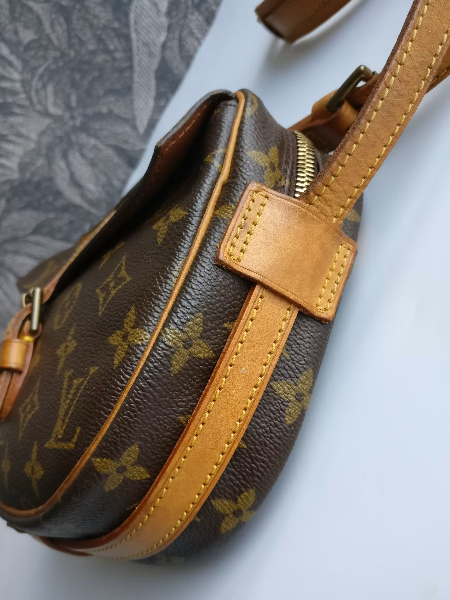 Louis Vuitton Jeune Fille PM
