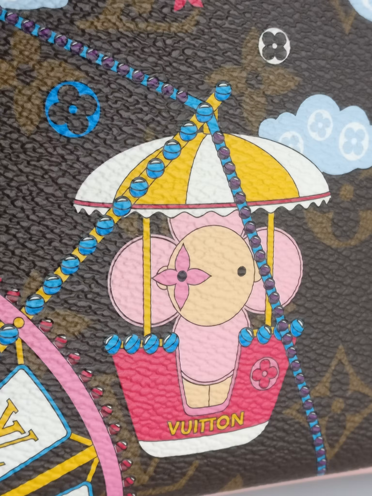 Louis Vuitton  Double Zip Pochette Illustre