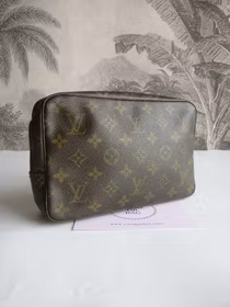 Louis Vuitton Trousse Toilette 23