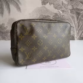 Louis Vuitton Trousse Toilette 23