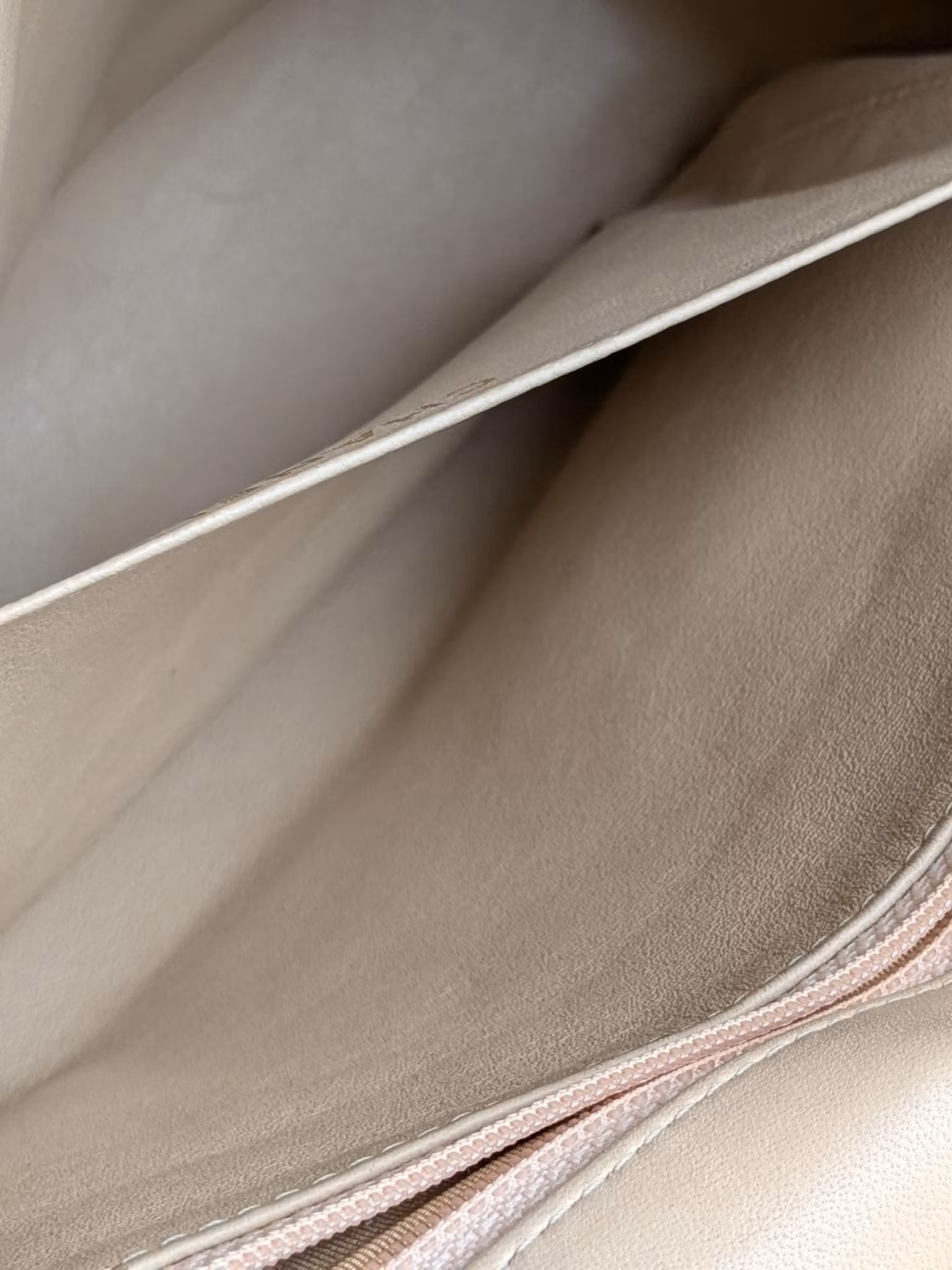 Chanel Jumbo Classic Single Flap Bag
