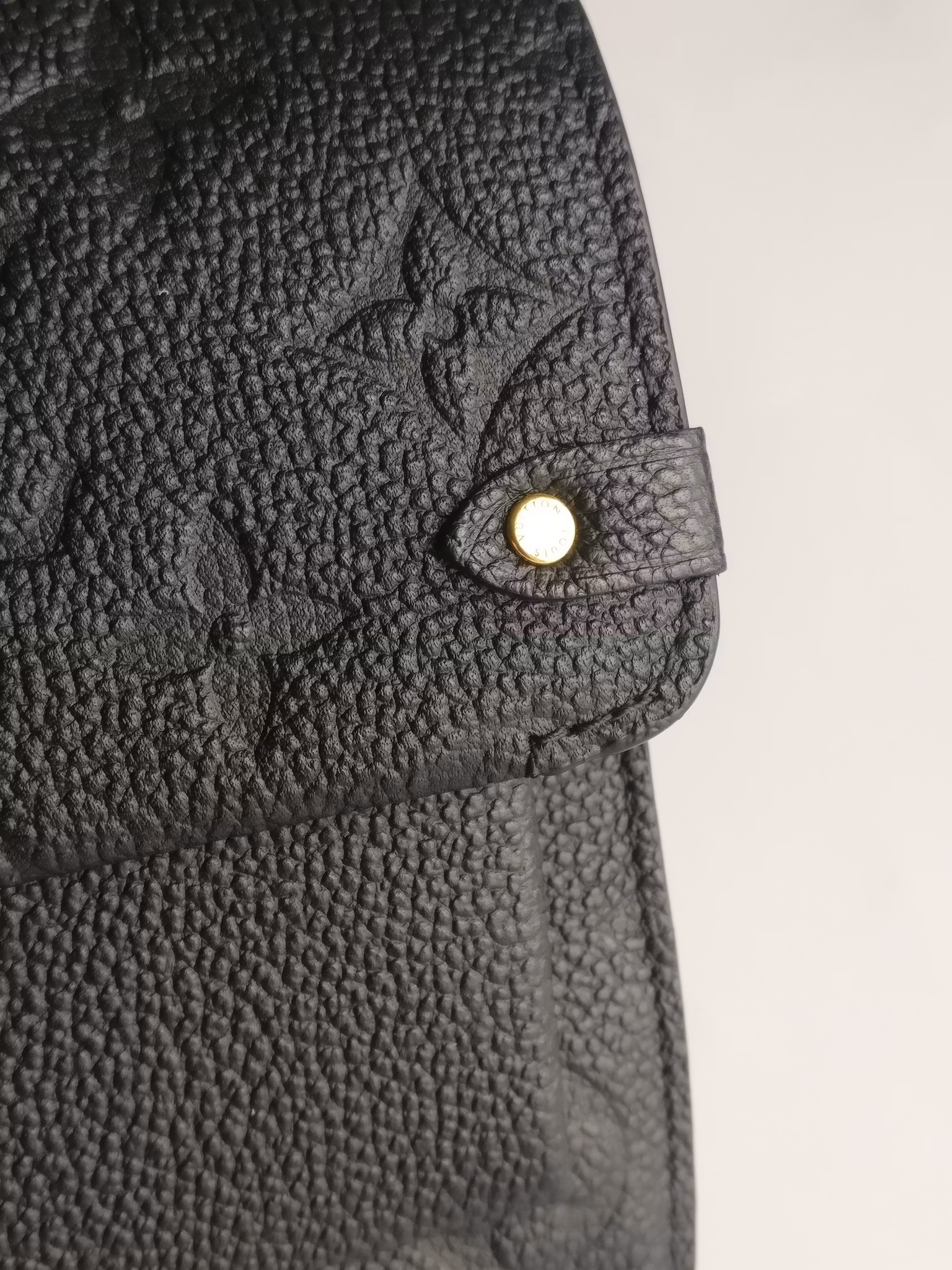 Louis Vuitton Vavin Chain Wallet empreinte
