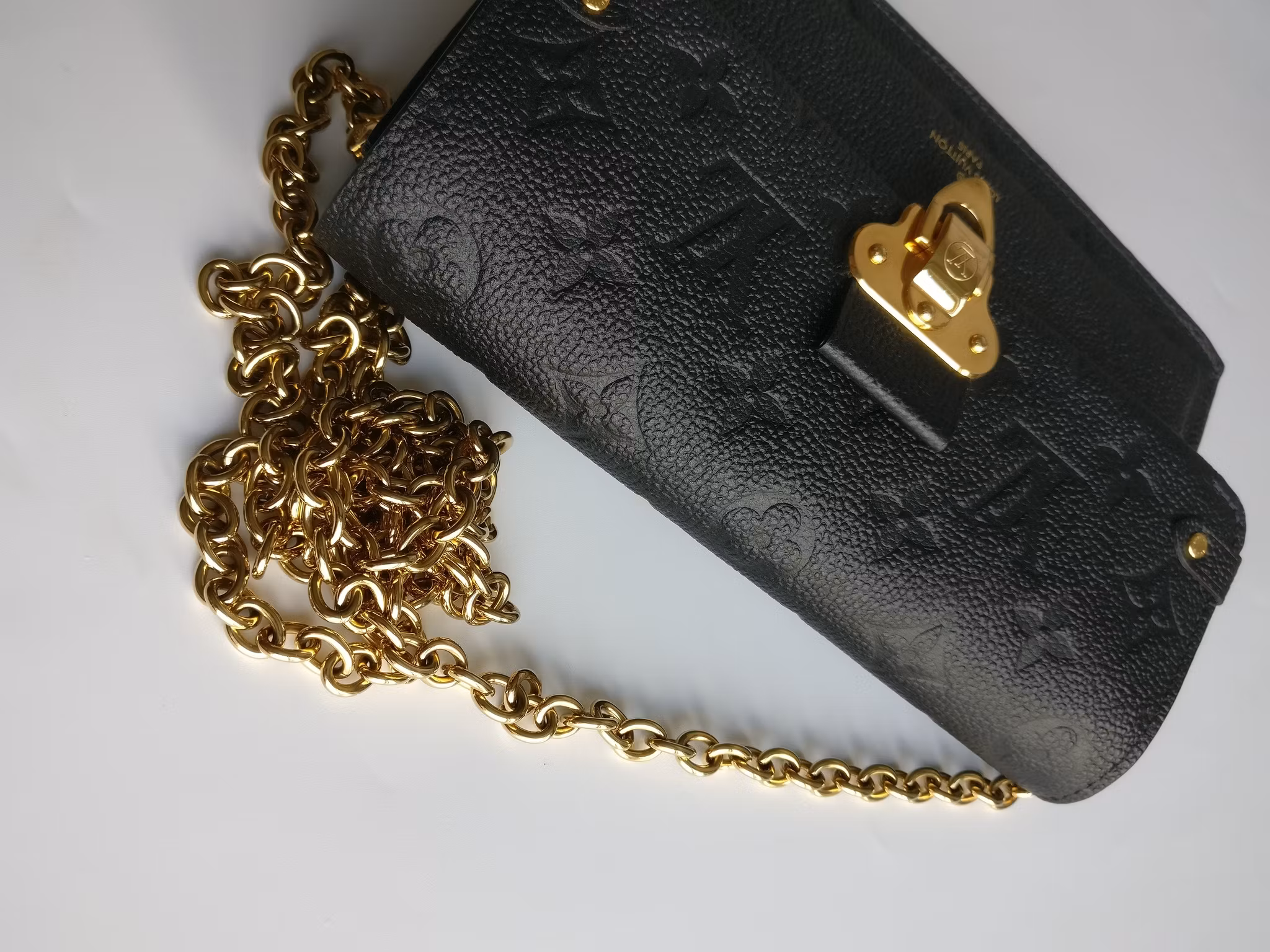 Louis Vuitton Vavin Chain Wallet empreinte