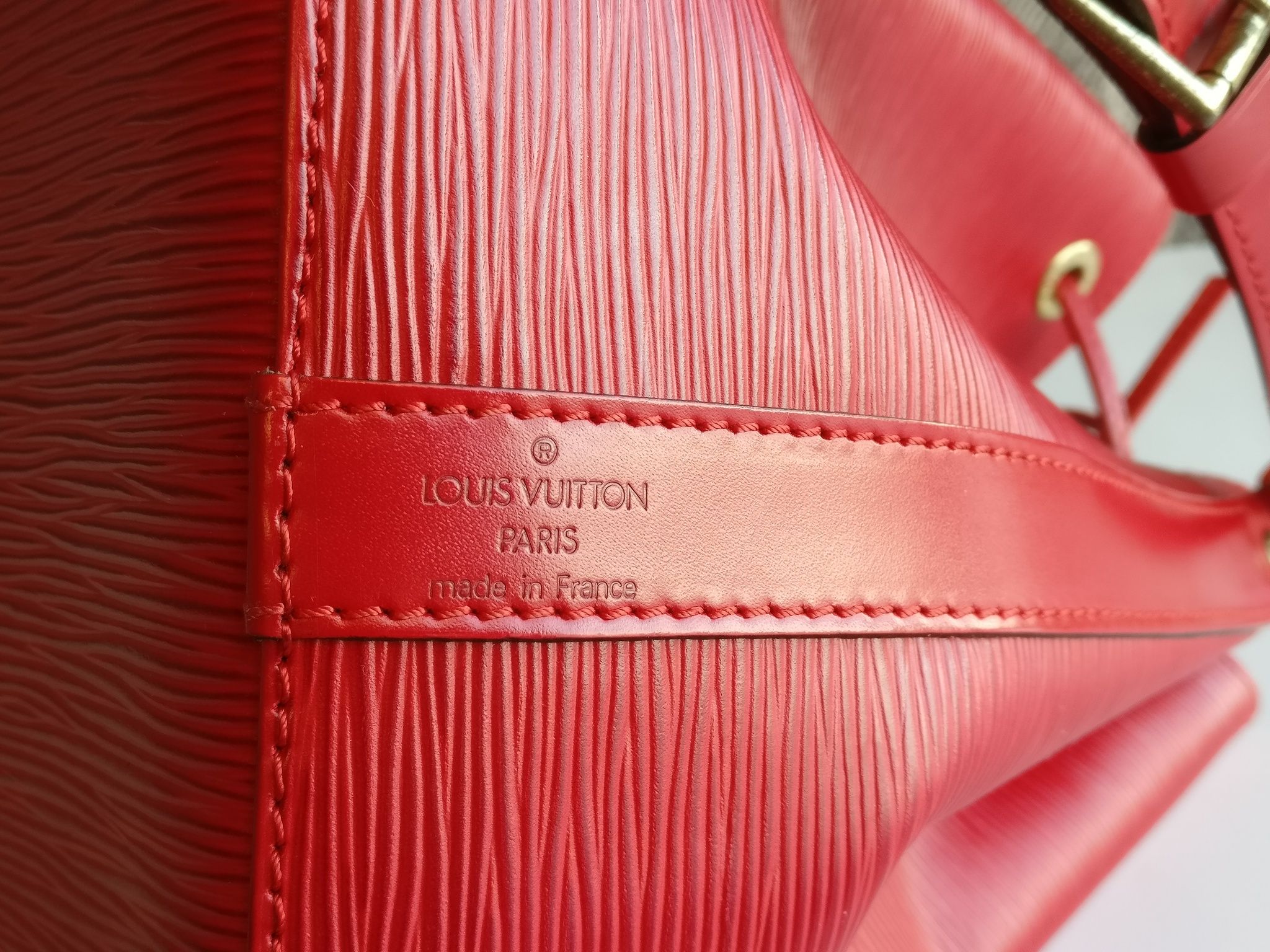 Louis Vuitton Petit Noé red epi