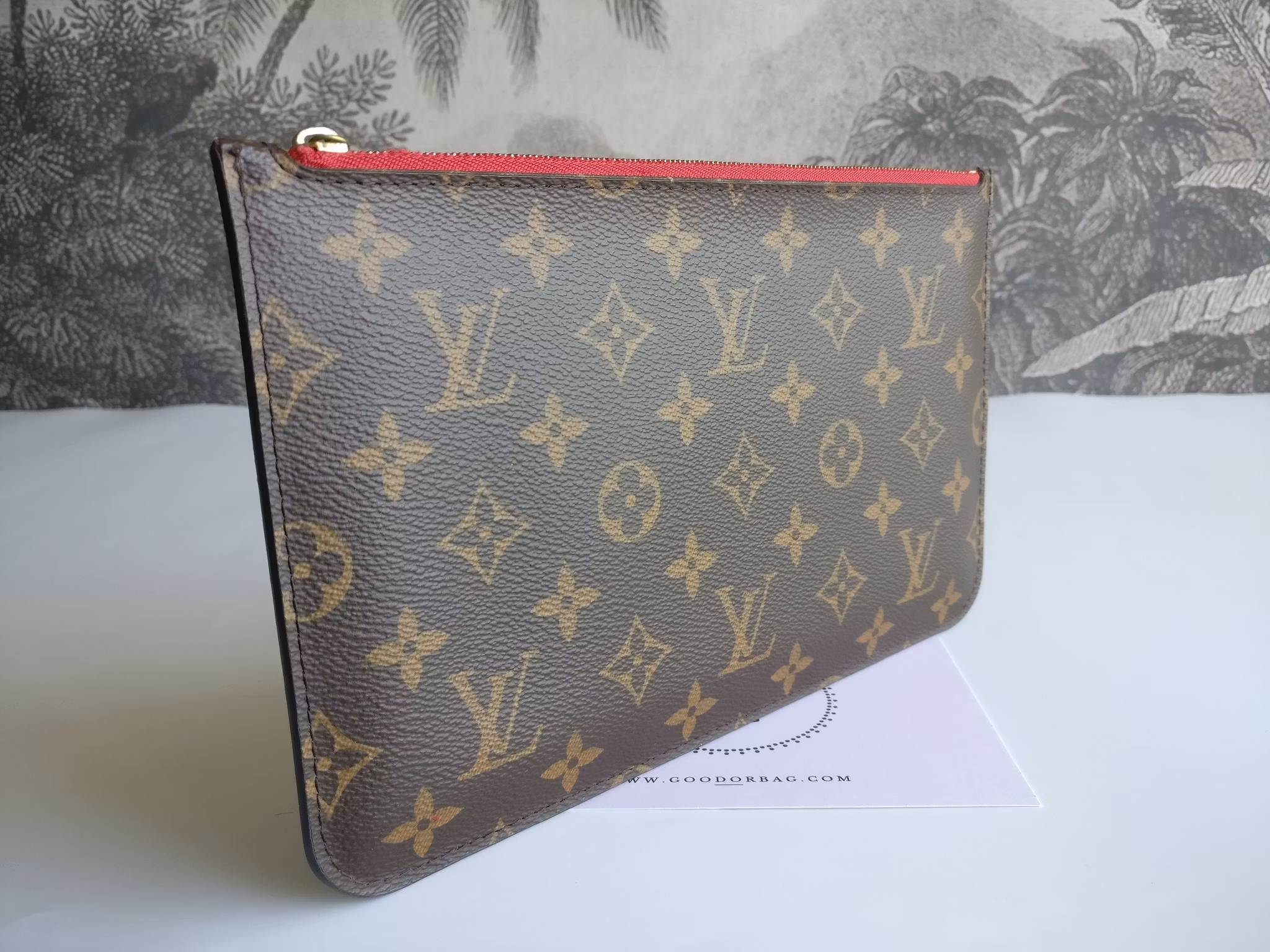 Louis Vuitton Neverfull MM pochette