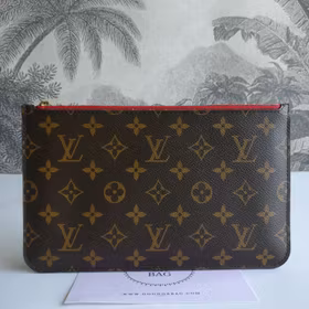 Louis Vuitton Neverfull MM pochette