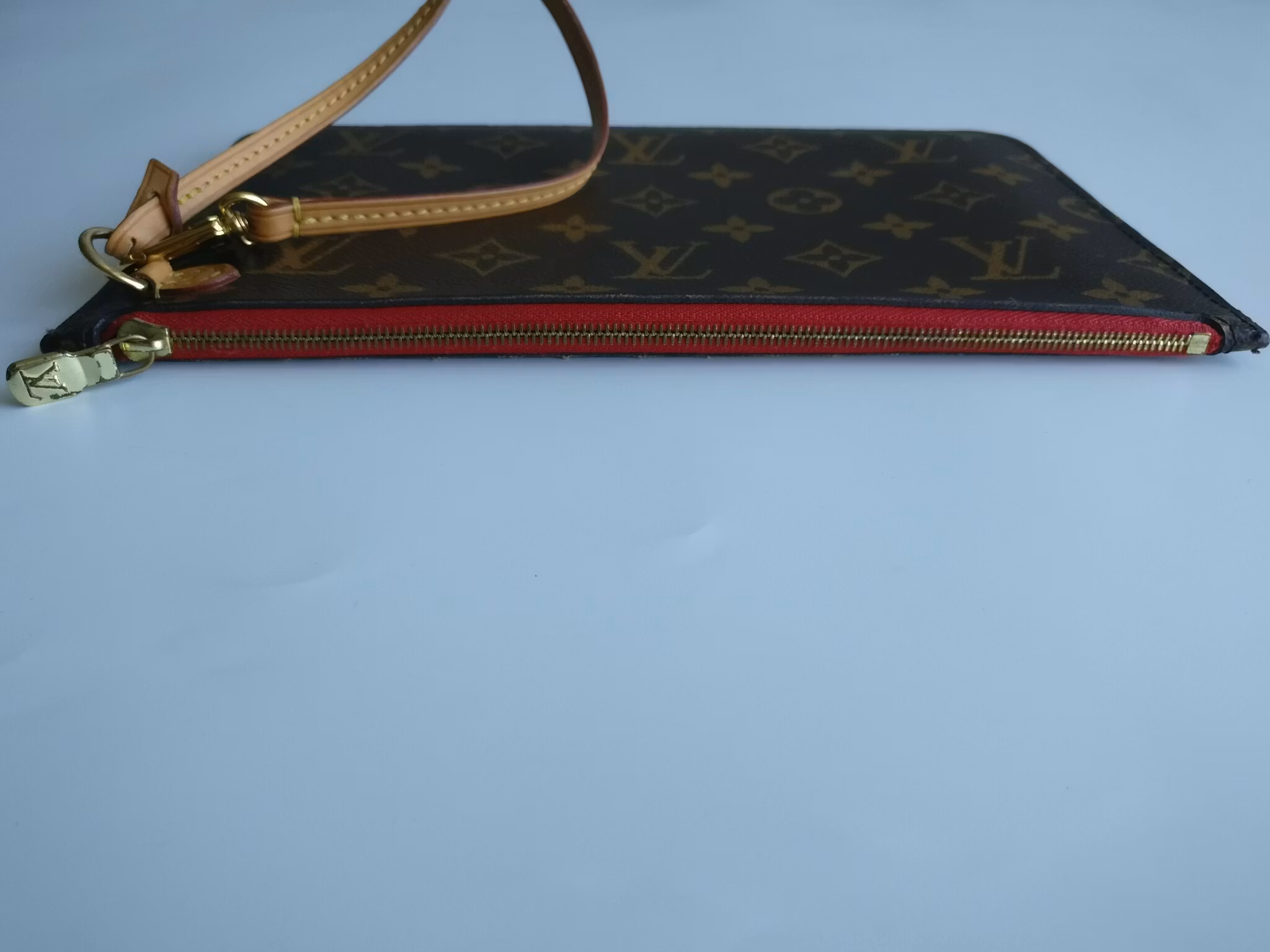 Louis Vuitton Neverfull MM pochette