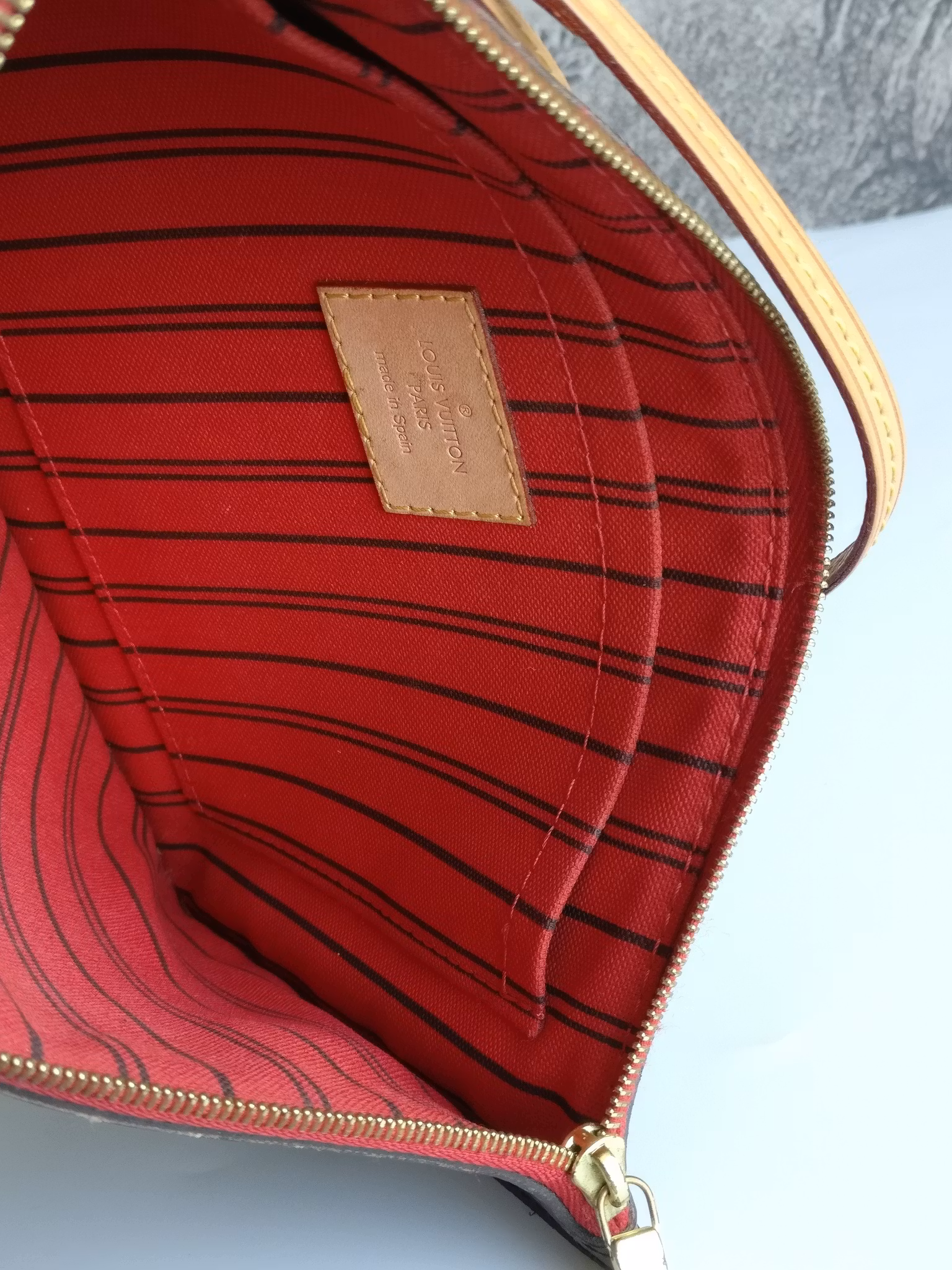 Louis Vuitton Neverfull MM pochette