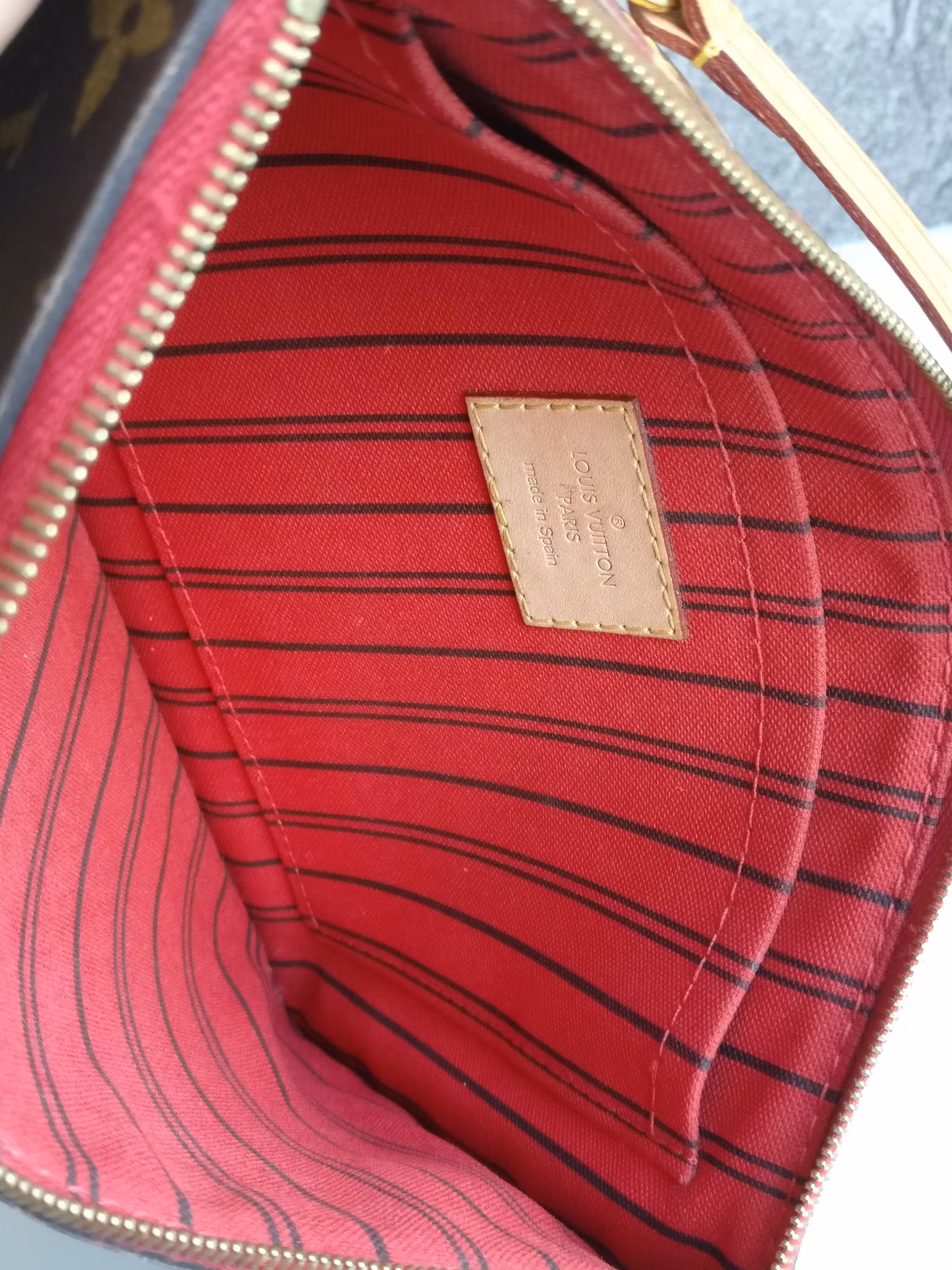 Louis Vuitton Neverfull MM pochette