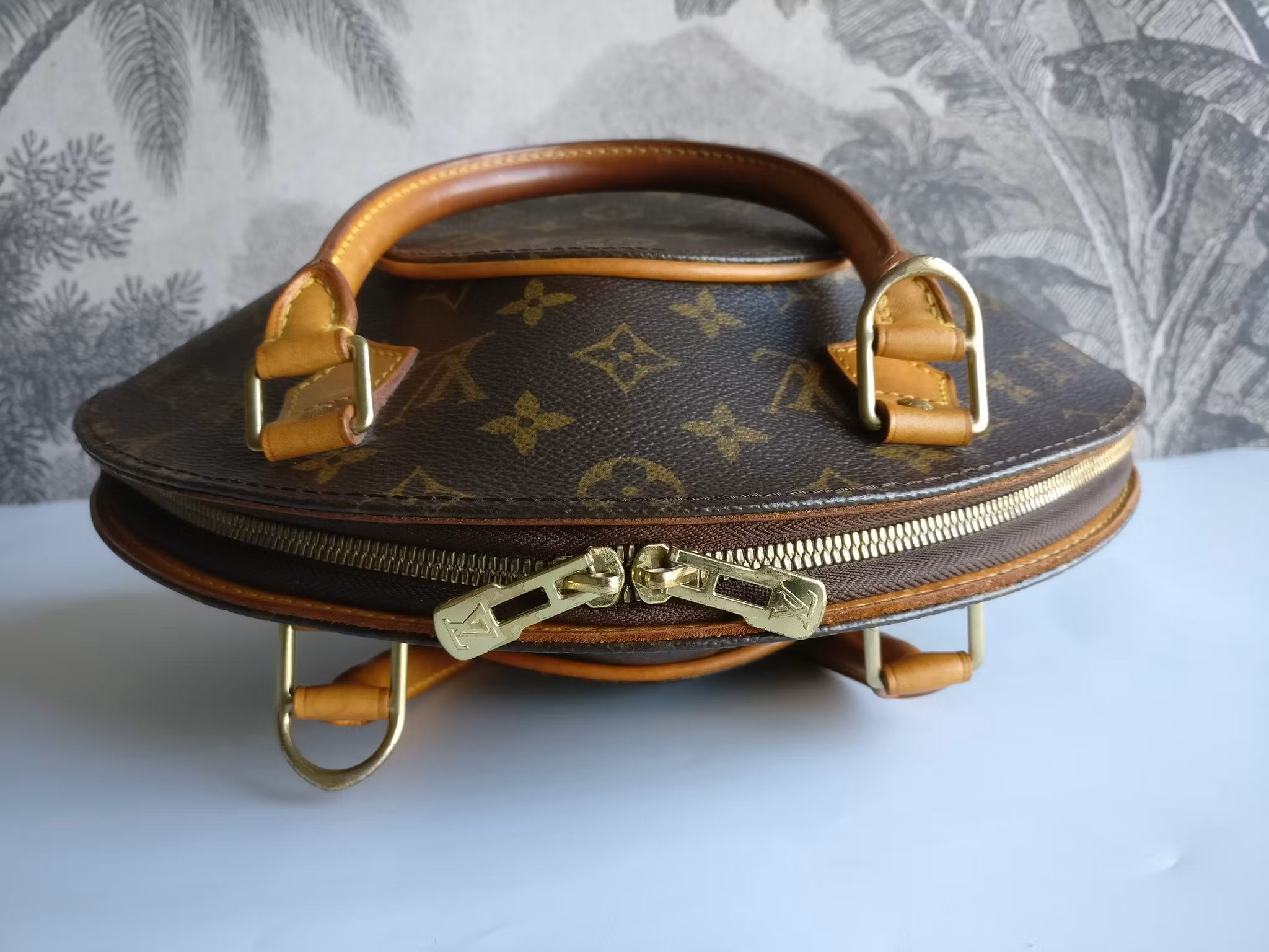 Louis Vuitton Ellipse PM