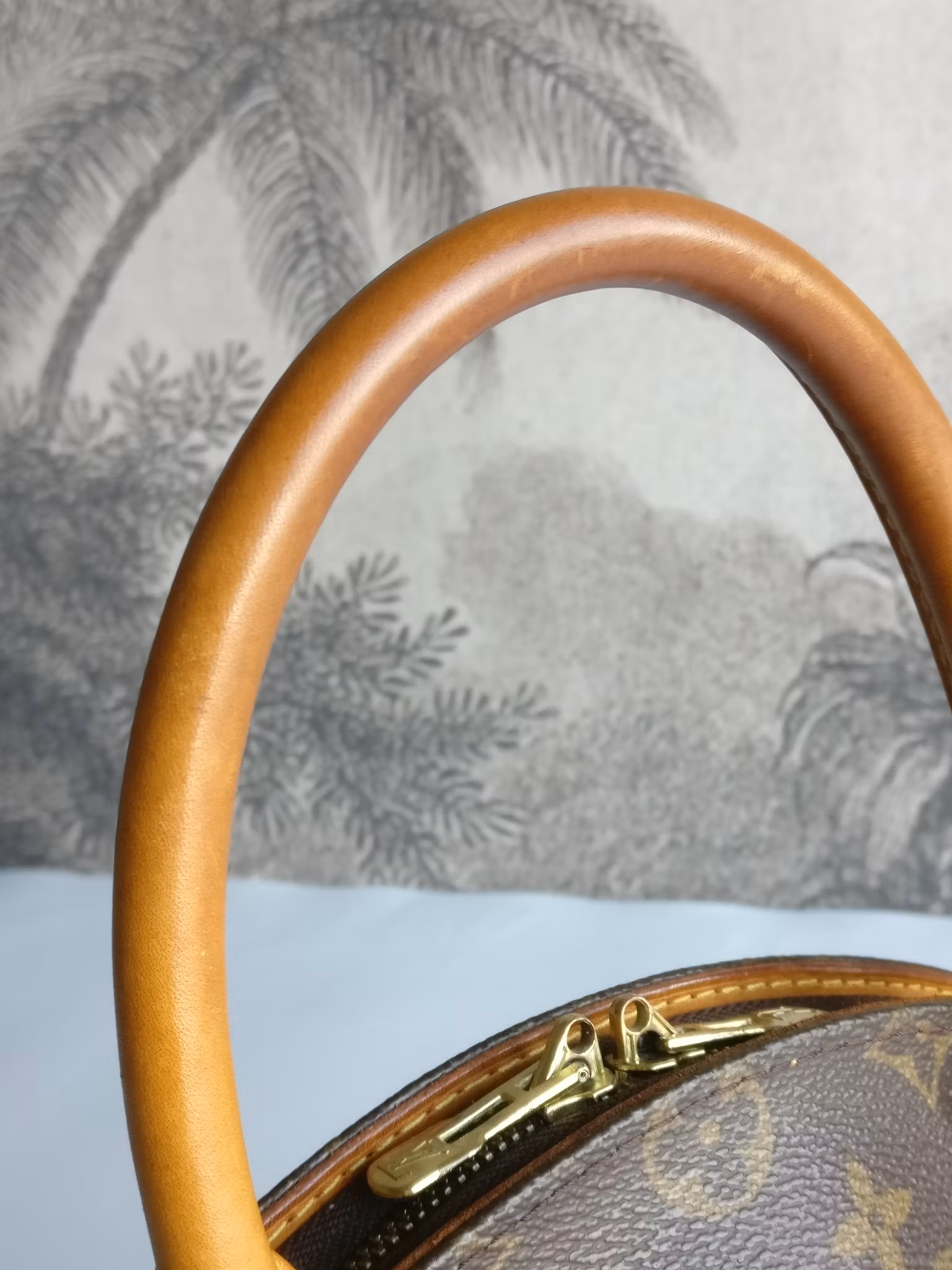 Louis Vuitton Ellipse PM