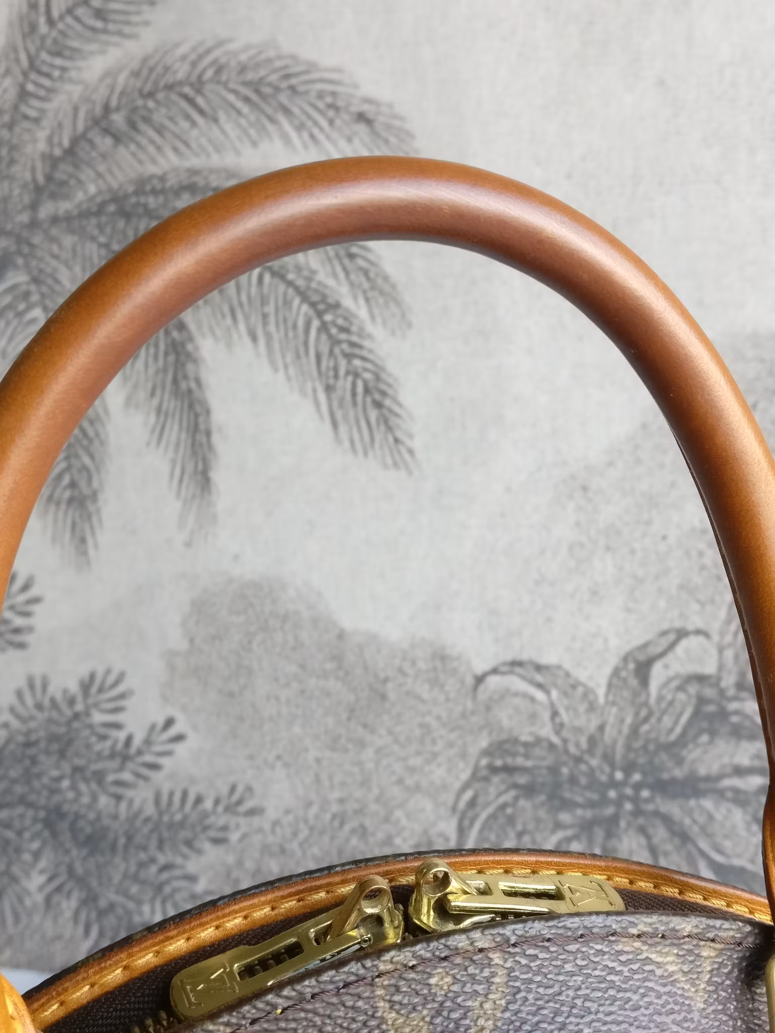 Louis Vuitton Ellipse PM