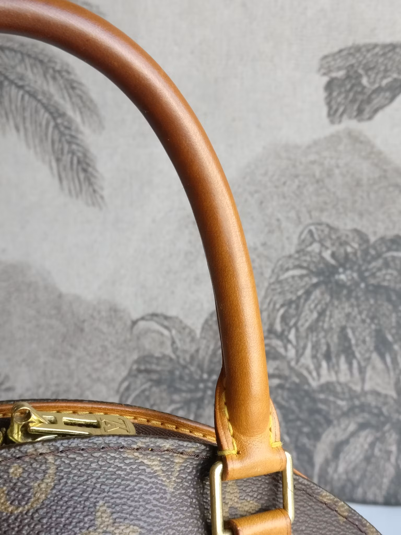Louis Vuitton Ellipse PM