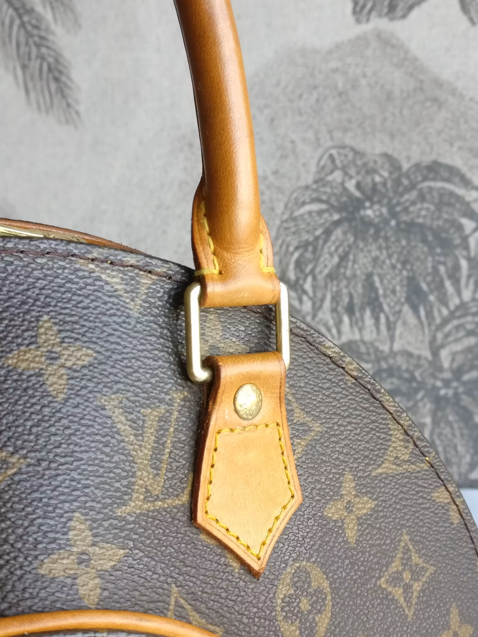 Louis Vuitton Ellipse PM
