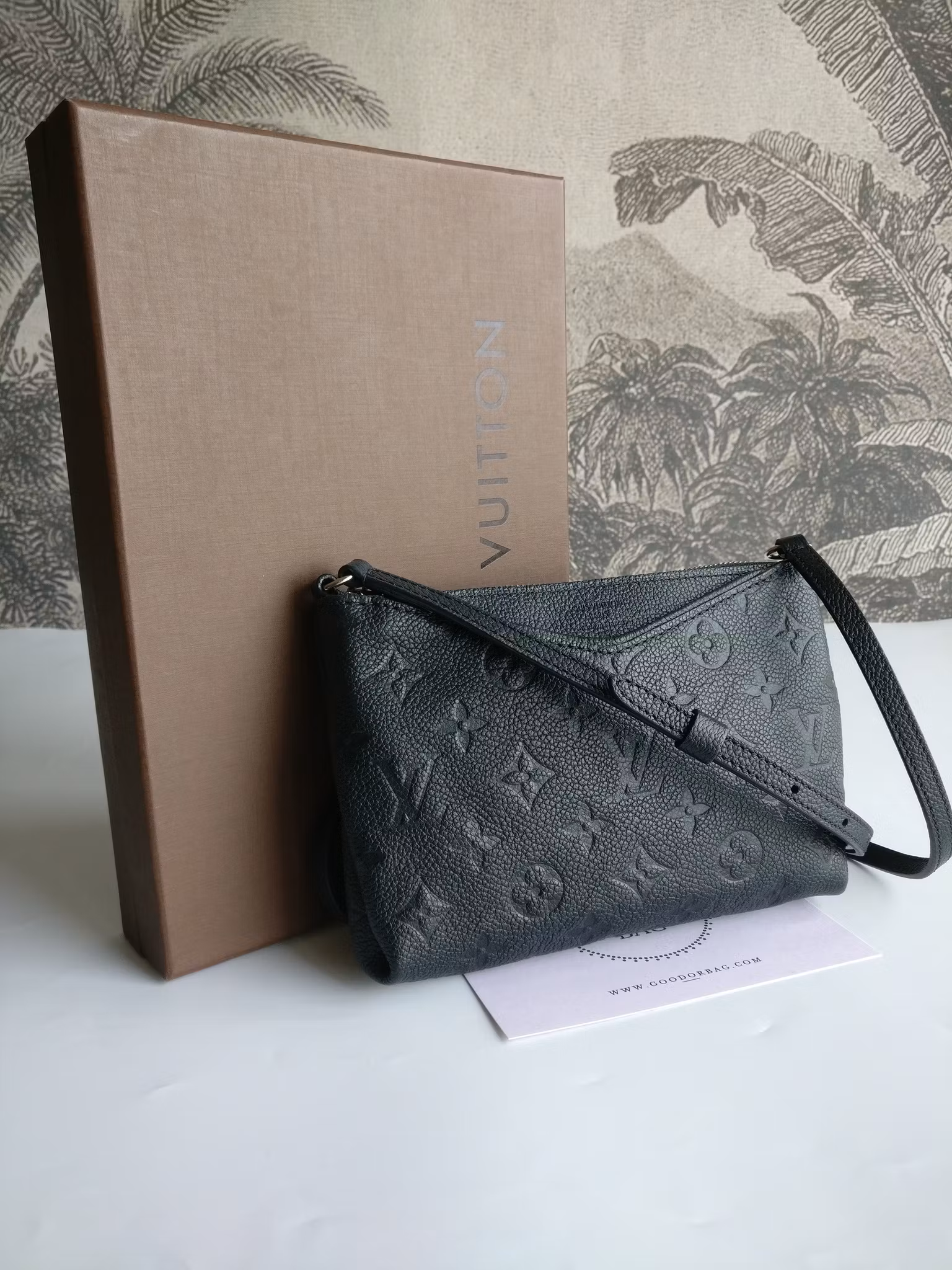 Louis Vuitton Pochette Pallas Uniformes crossbody