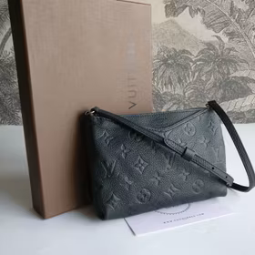 Louis Vuitton Pochette Pallas Uniformes crossbody