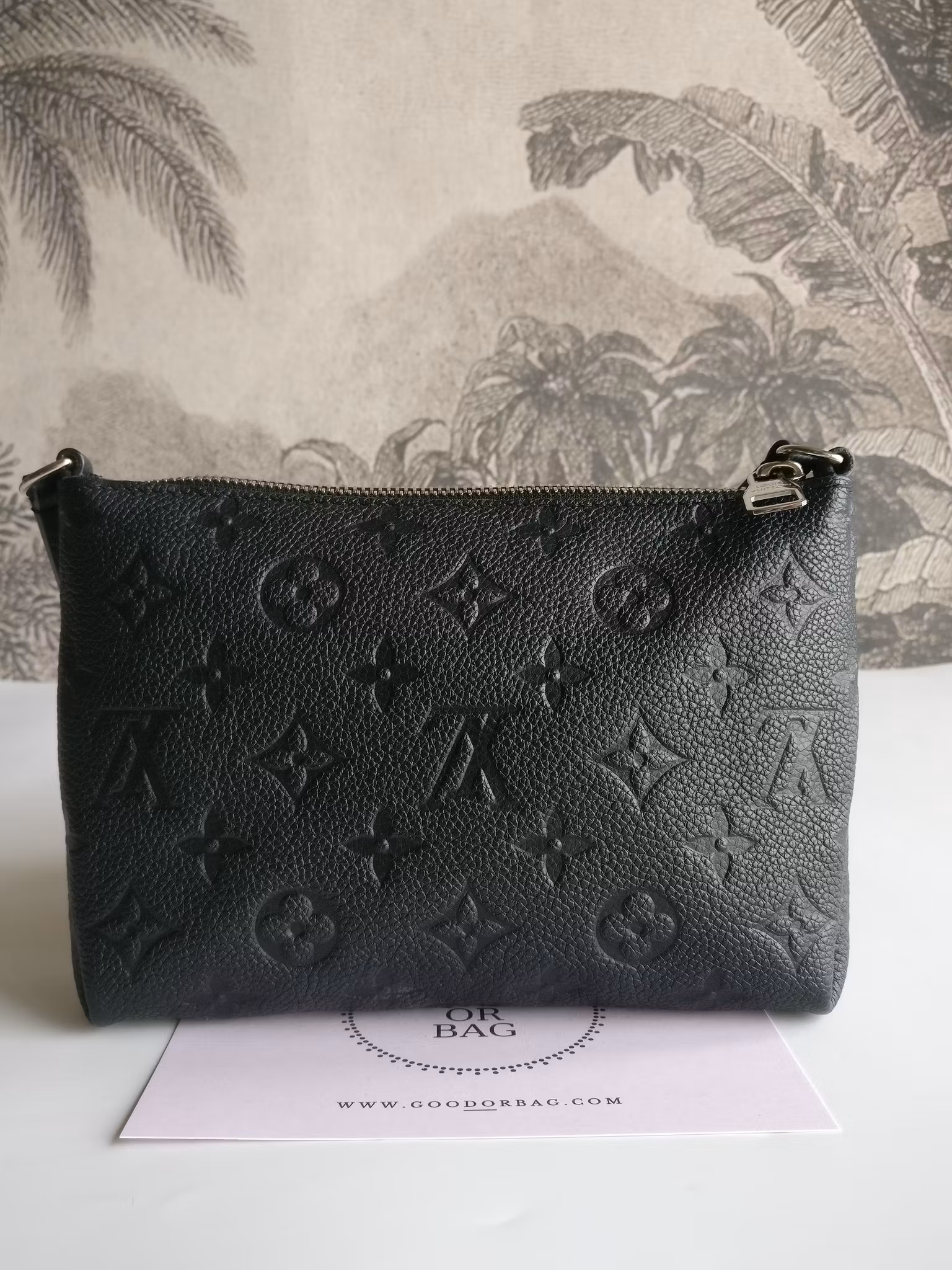 Louis Vuitton Pochette Pallas Uniformes crossbody