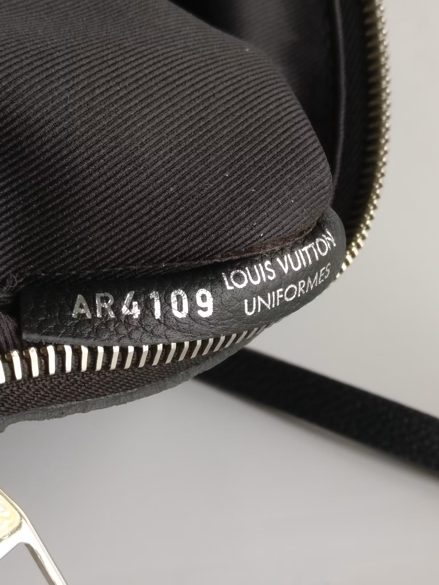 Louis Vuitton Pochette Pallas Uniformes crossbody