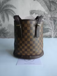 Louis Vuitton Bucket PM Marais