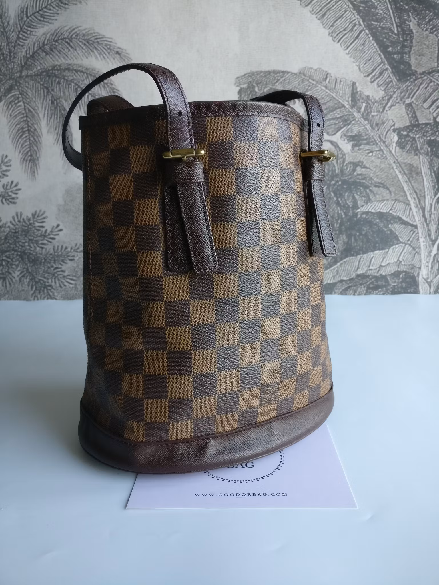 Louis Vuitton Bucket PM Marais