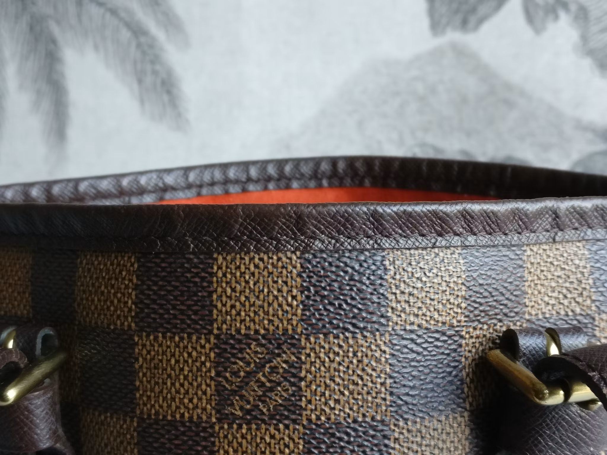 Louis Vuitton Bucket PM Marais