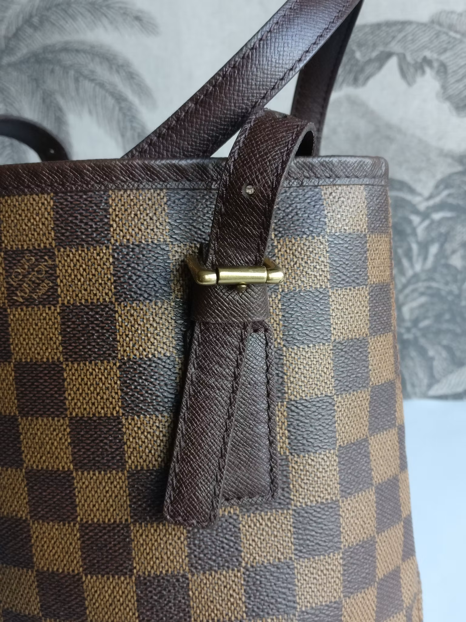Louis Vuitton Bucket PM Marais