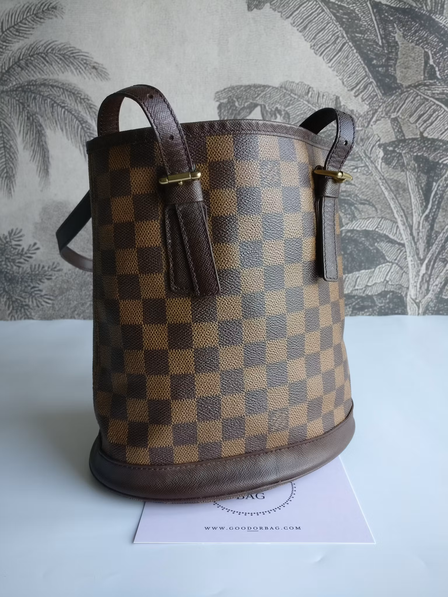 Louis Vuitton Bucket PM Marais