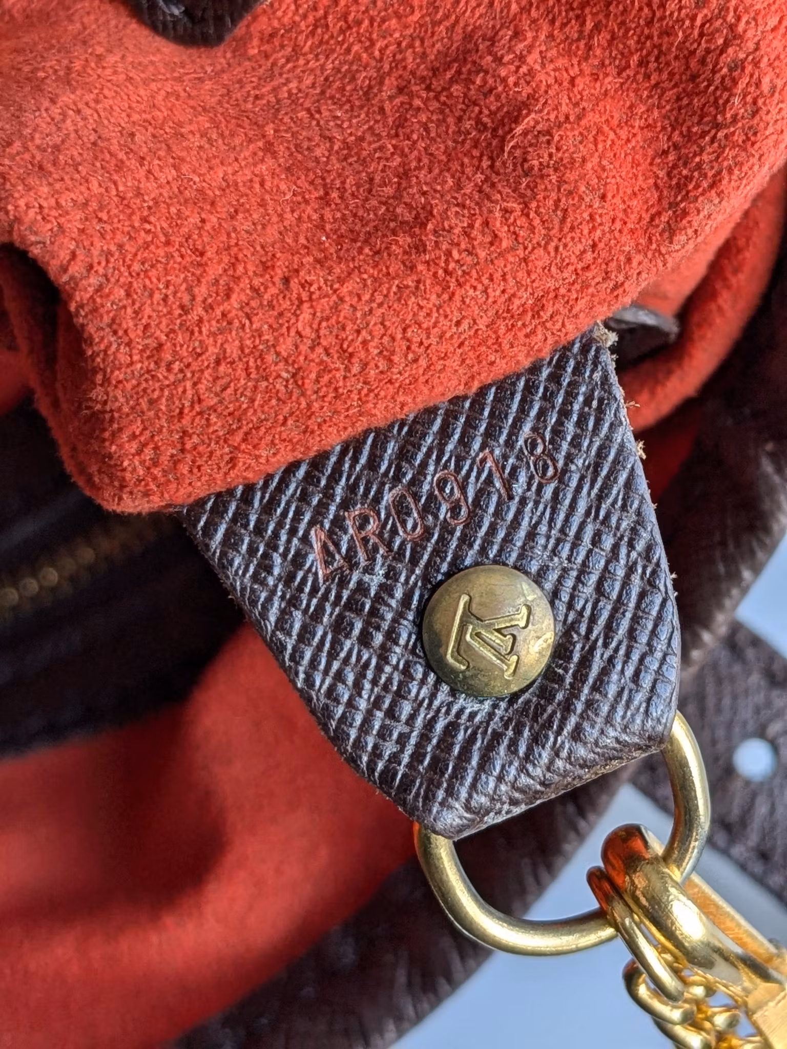 Louis Vuitton Bucket PM Marais