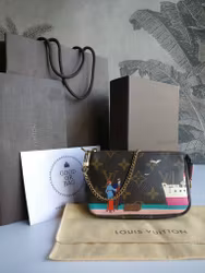 Louis Vuitton Mini Pochette Illustre
