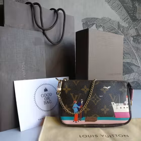 Louis Vuitton Mini Pochette Illustre